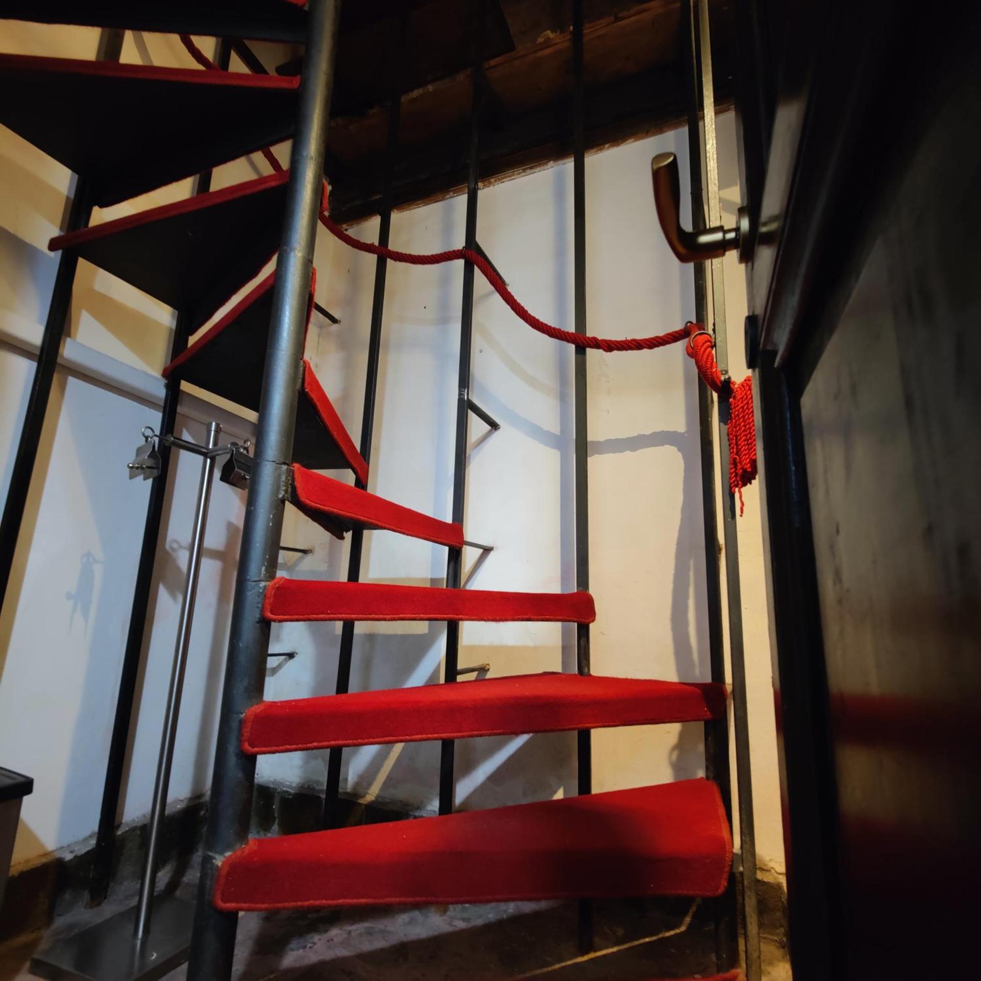 Maestosa Roccaforte dei Principi, 3 piani tutti per voi!