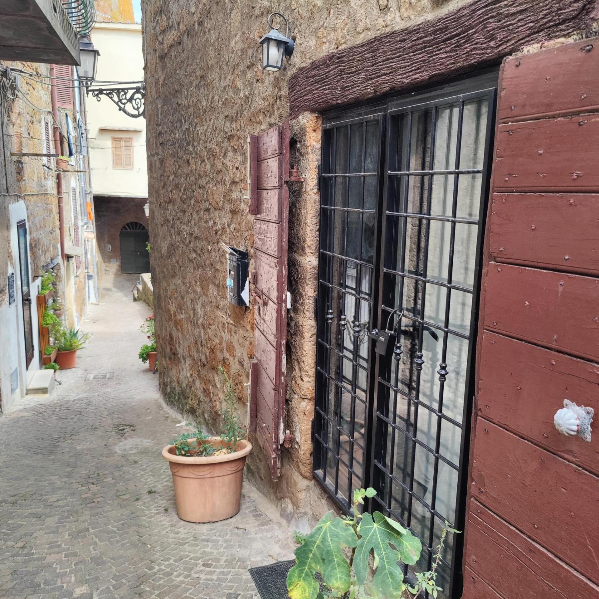 Maestosa Roccaforte dei Principi, 3 piani tutti per voi!