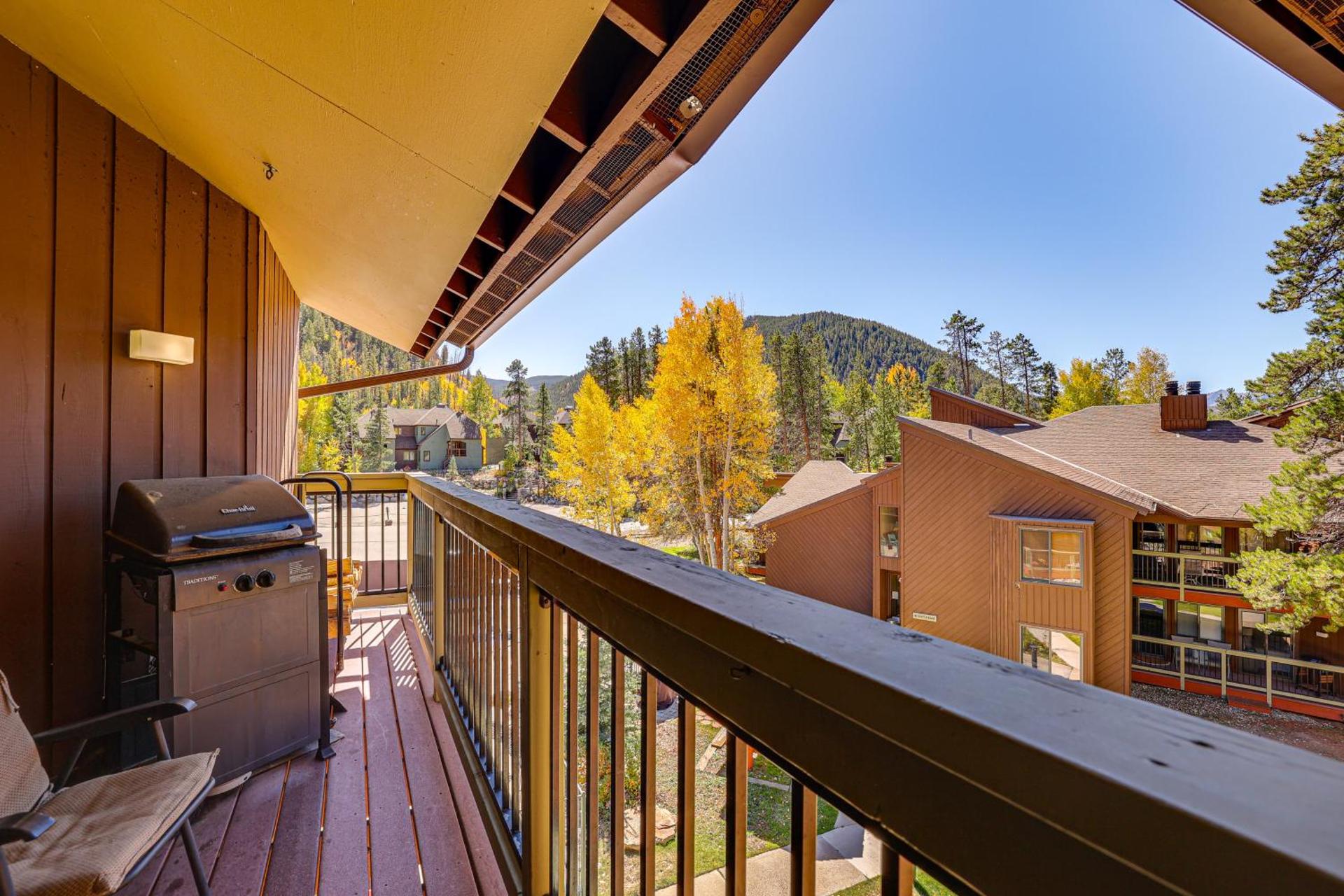 Ski Shuttle and Mountain Views Keystone Resort Home