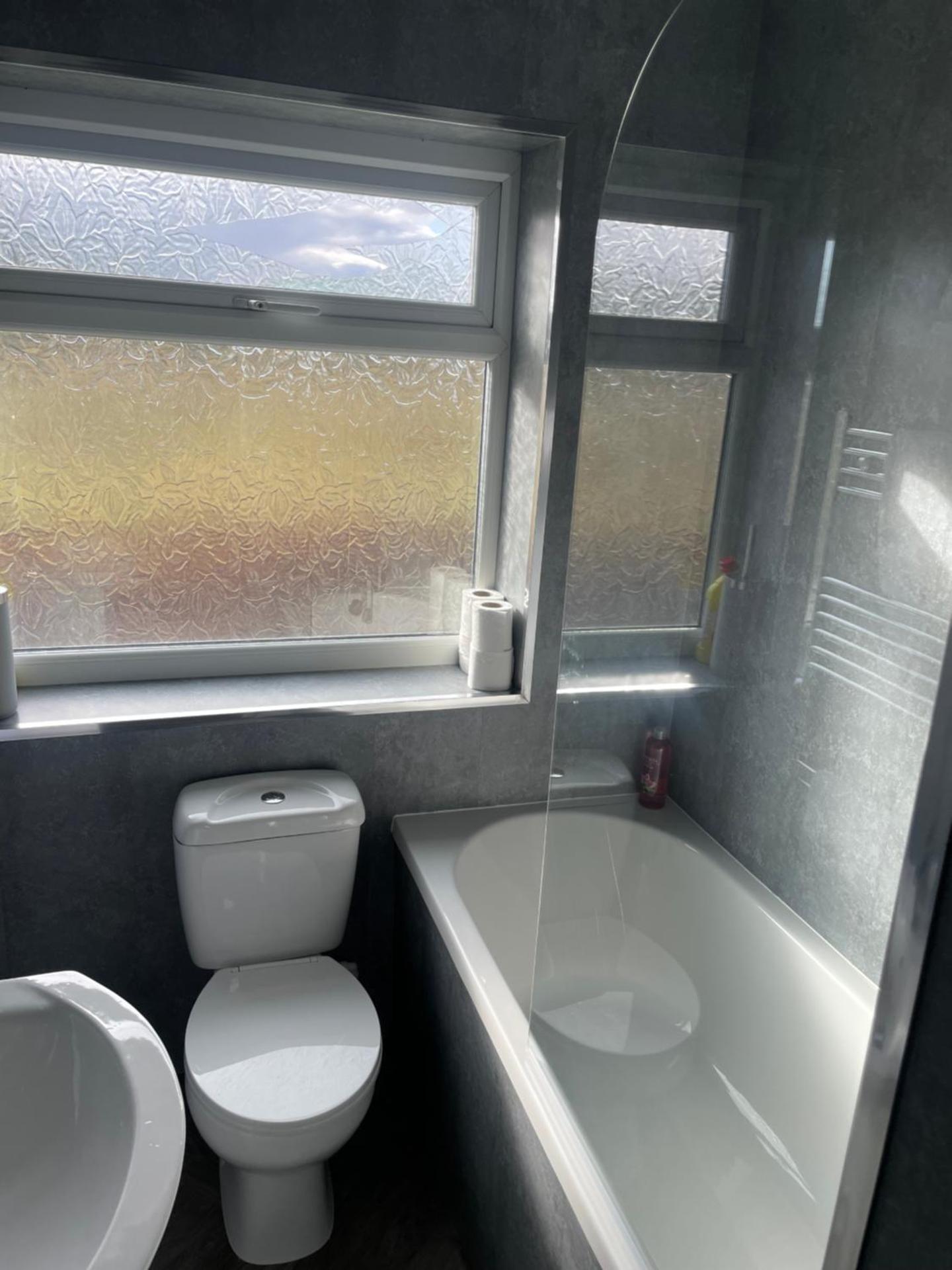 Modern and Homely Appartment! - Available as individual rooms or the Entire Property!