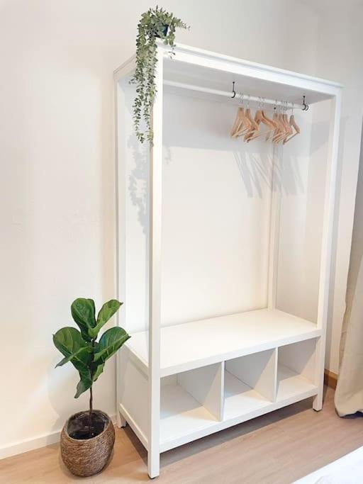 MEGHA Living - 2 Zimmer Appartments mit Küche - Zentral