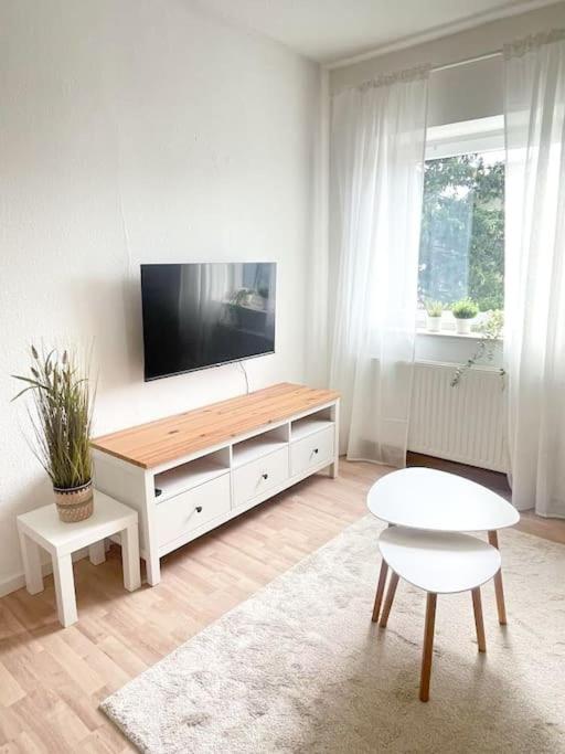 MEGHA Living - 2 Zimmer Appartments mit Küche - Zentral