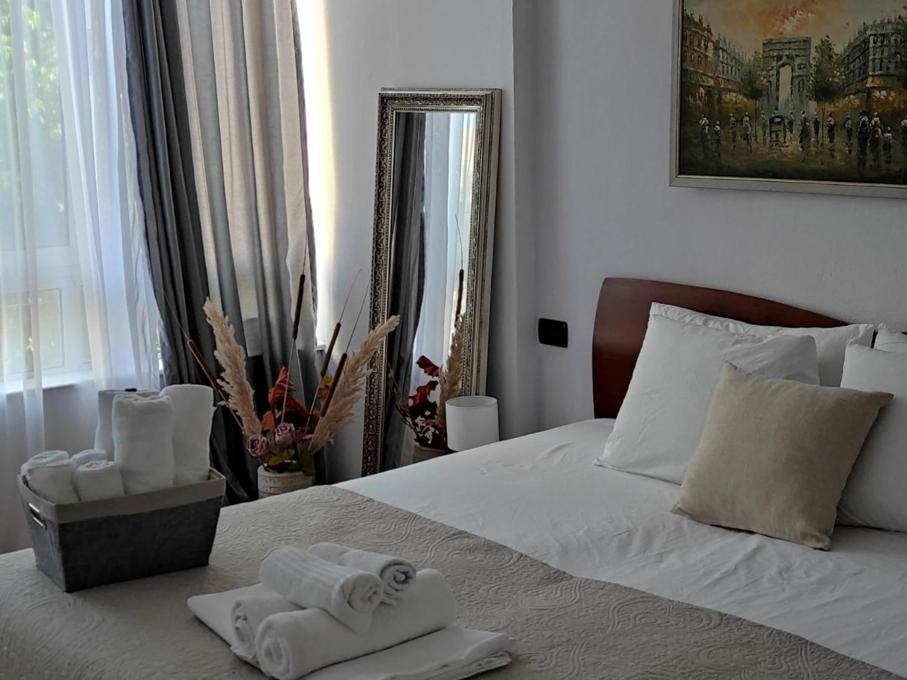 Tirana Center Rustic Retreat