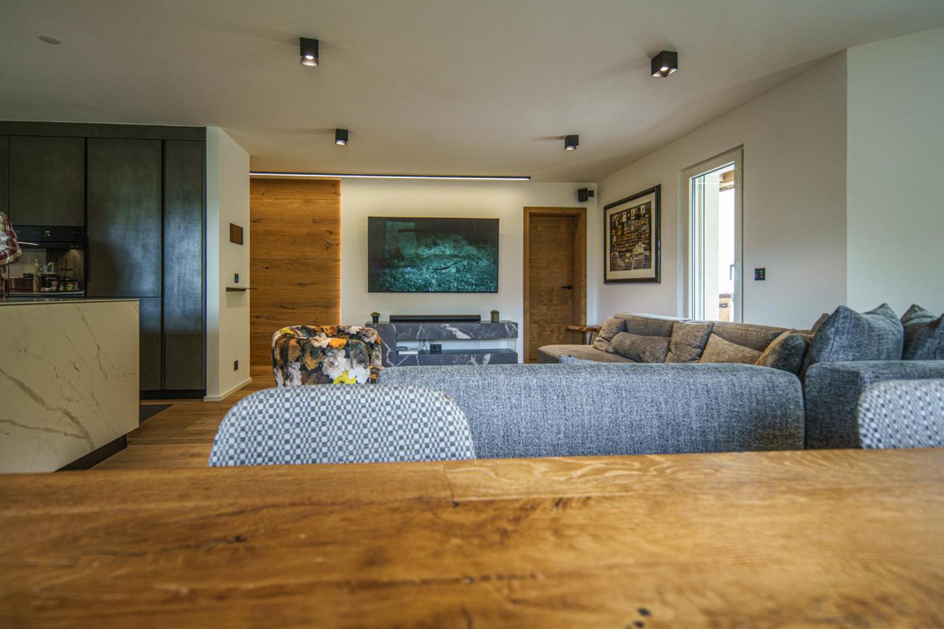 Communal lounge/ TV room