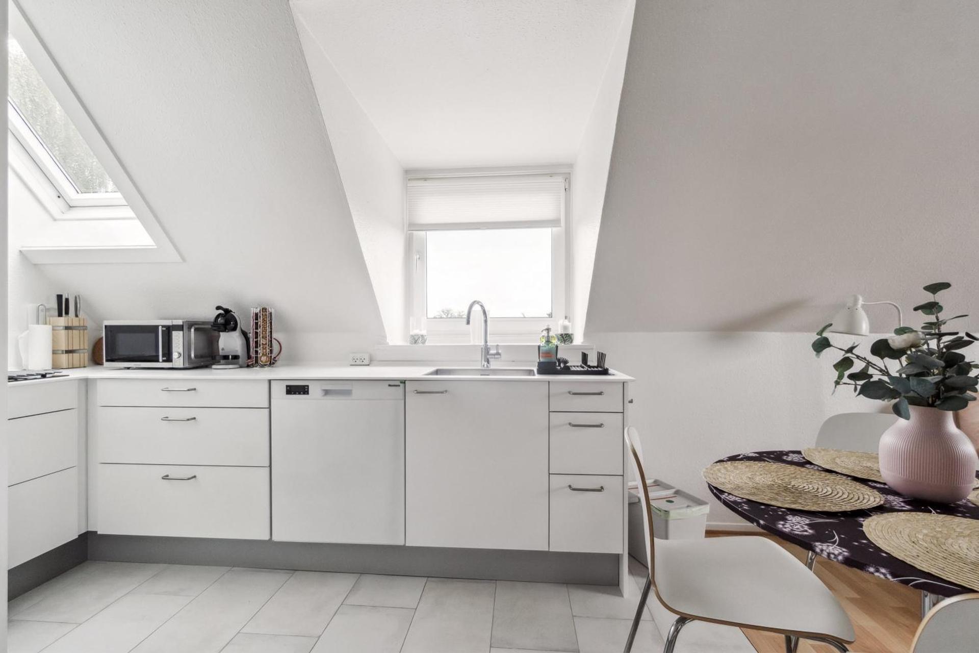 Ama Hyg Atelier Copenhagen-LOVELY TOP FLOOR Apart -NEAR AIRPORT-METRO AND THE BEACH