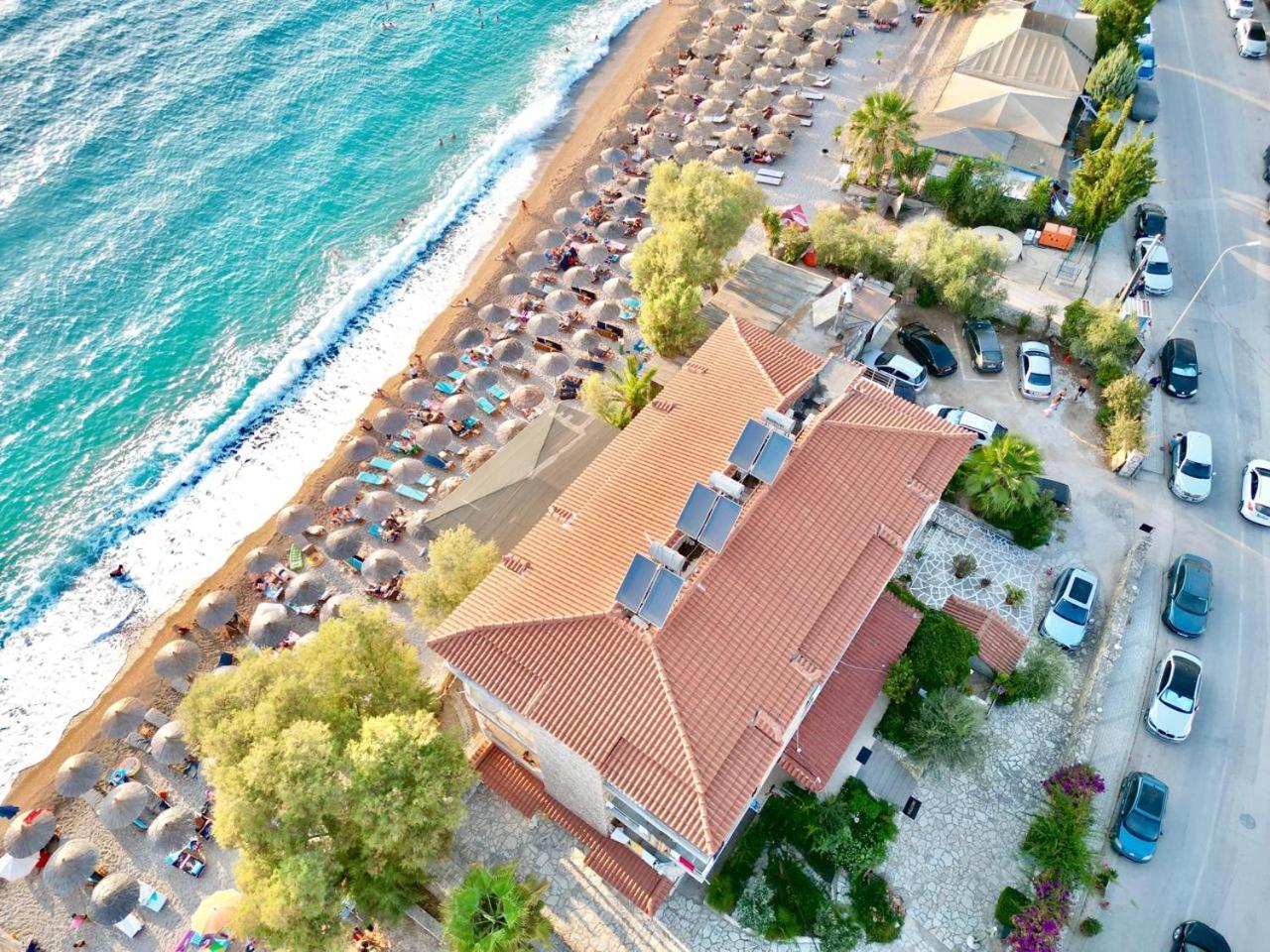 Potam'Sea Bliss 6 - Beach Front, Sun Beds & Parking