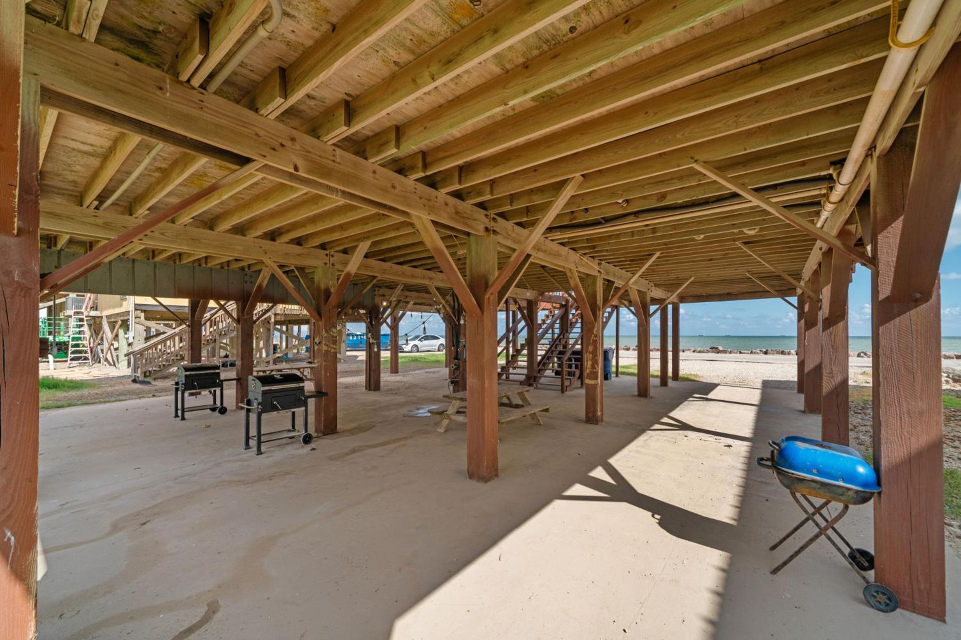 Amazing Oceanfront 2BR Home Cozy Peaceful and Kid and Pet Friendly