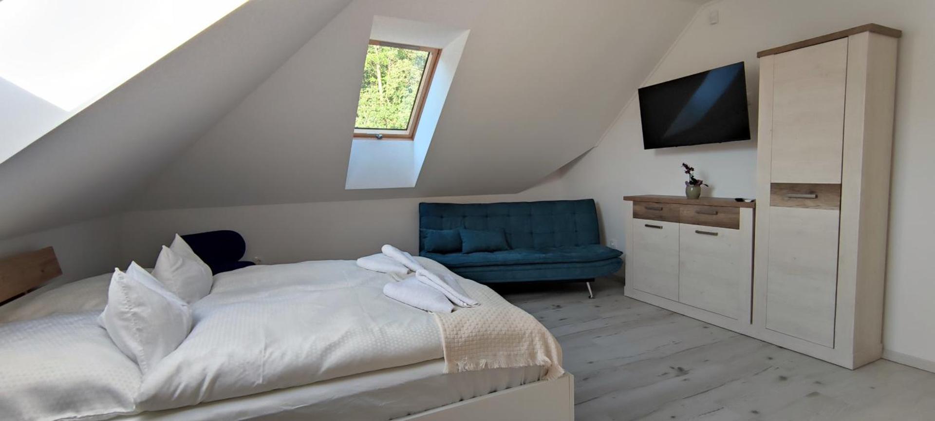 Zweibettzimmer mit eigenem Bad