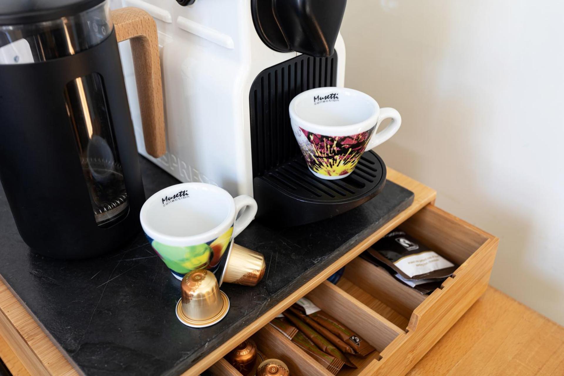 Coffee/tea facilities