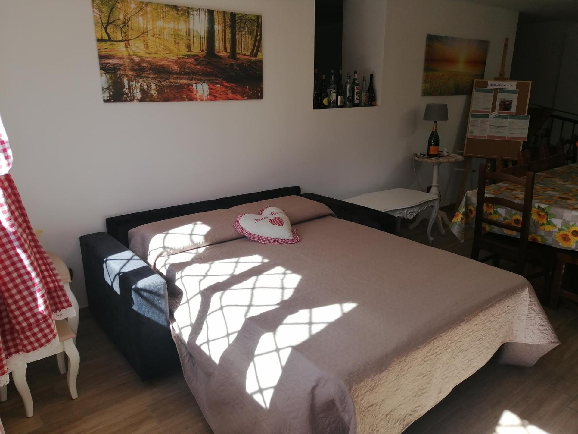 Communal lounge/ TV room