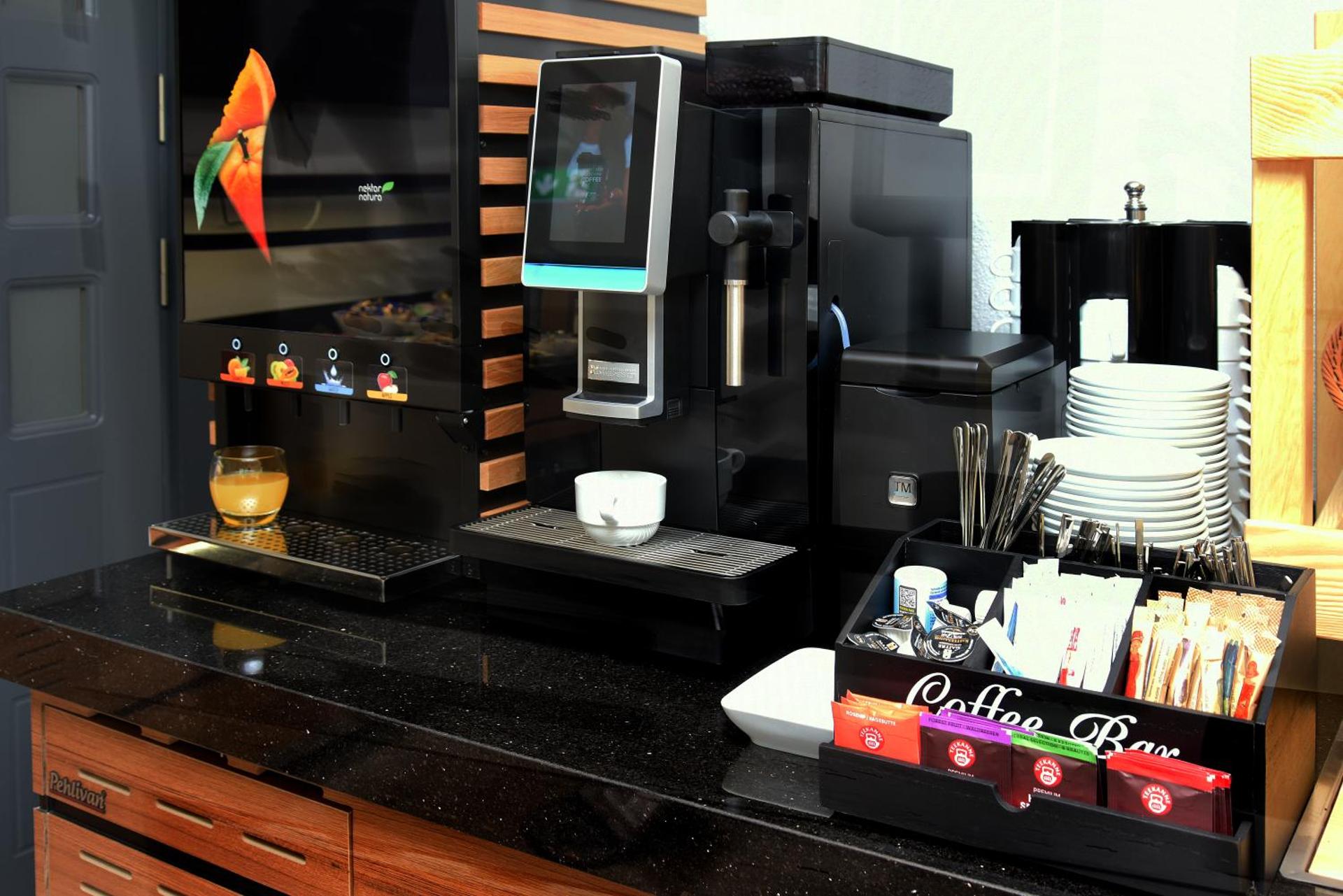 Coffee/tea facilities