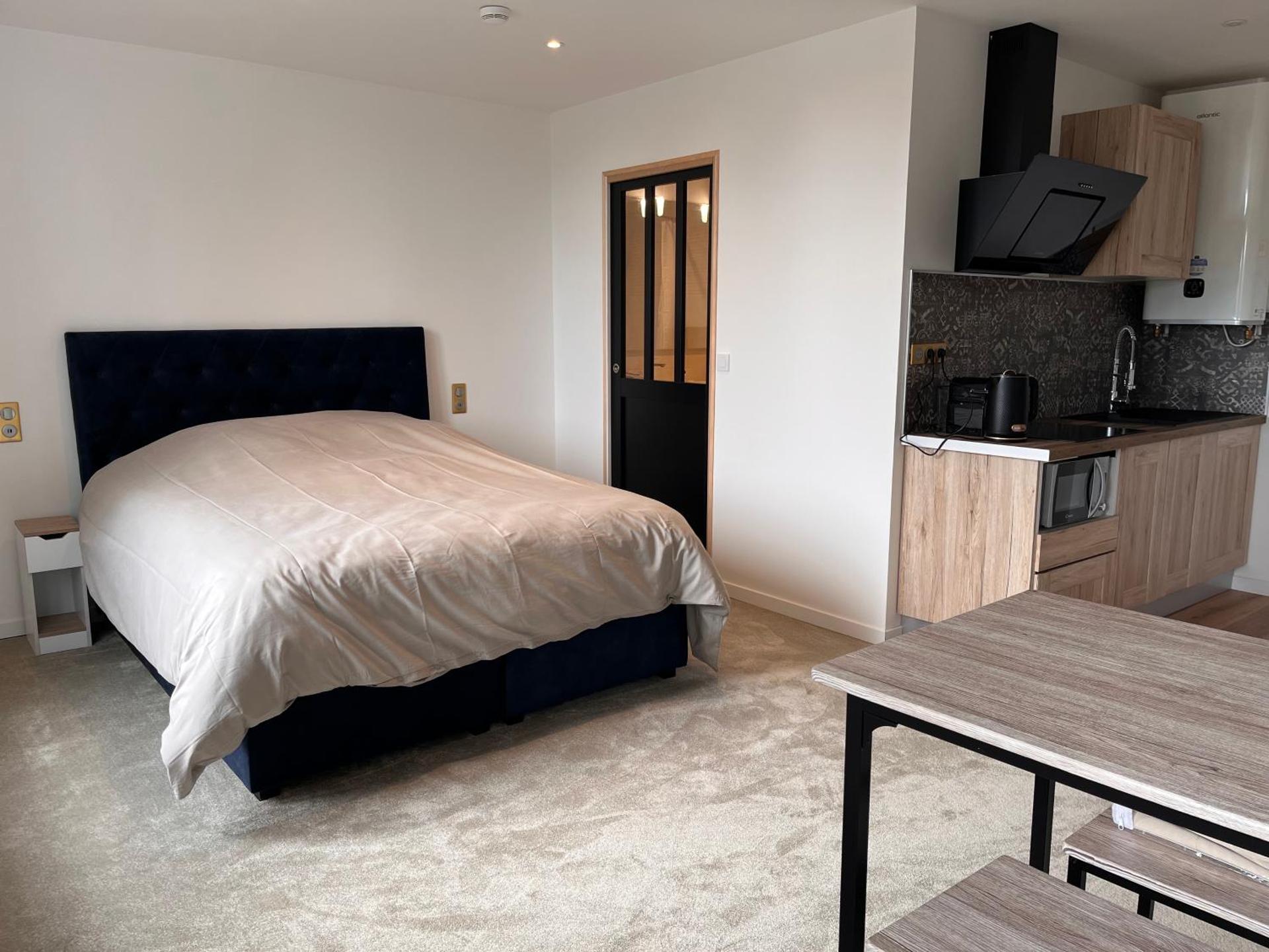 HDG Hôtel Gare de L'Isle Adam Appart's Hotel