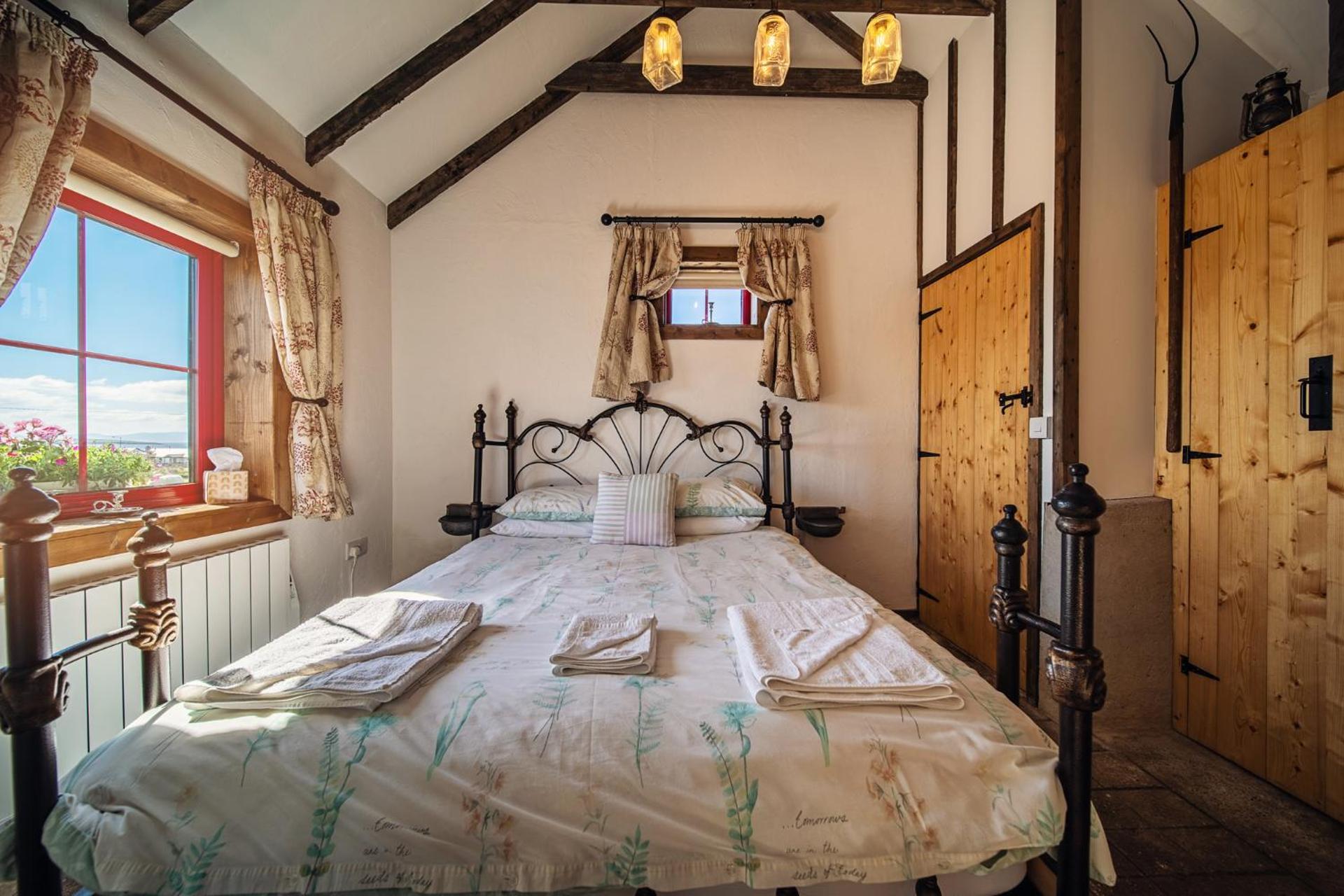 Geraghtys Farmyard Pods