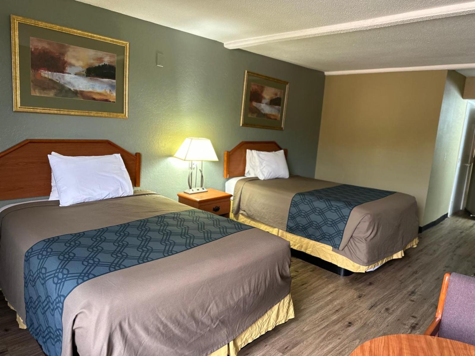 Double Room with Two Double Beds - Smoking