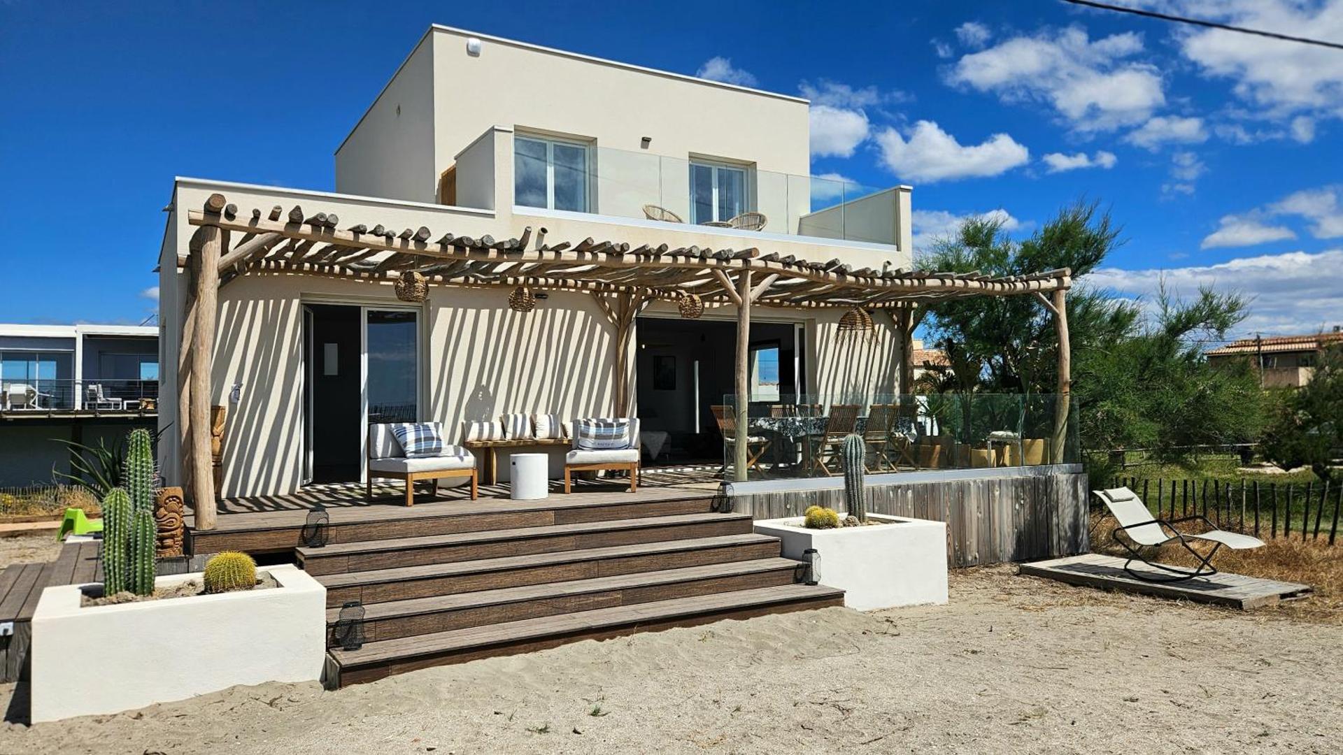 Unique en front de mer! Villa Astrea et sa piscine