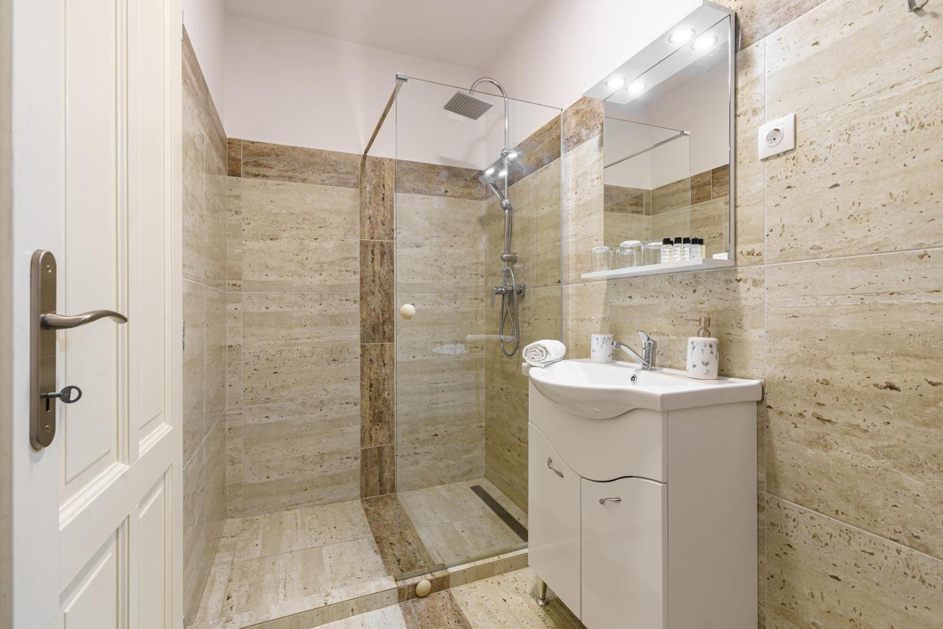 Airport Wanderer Inn - Vándor fogadó