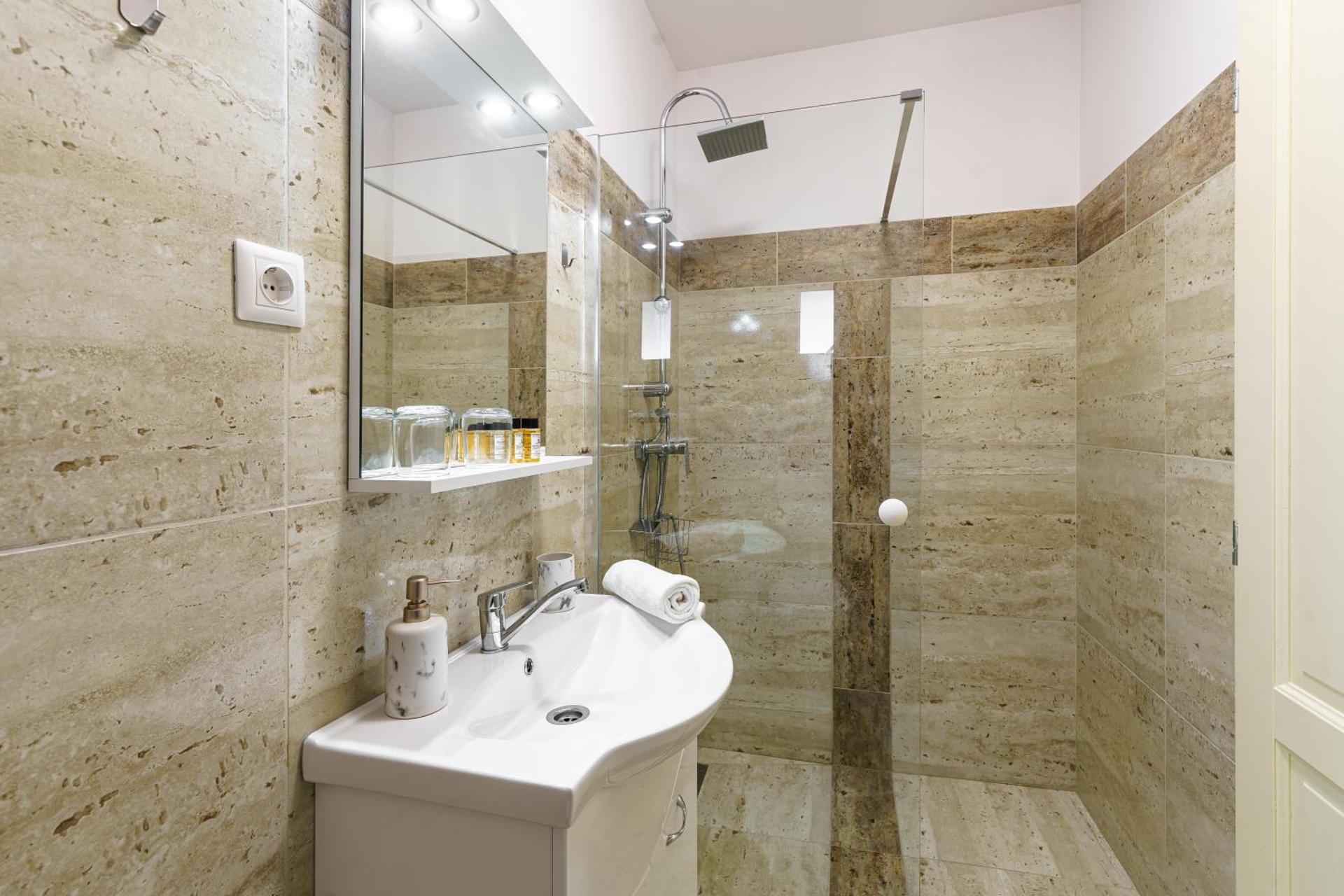 Airport Wanderer Inn - Vándor fogadó