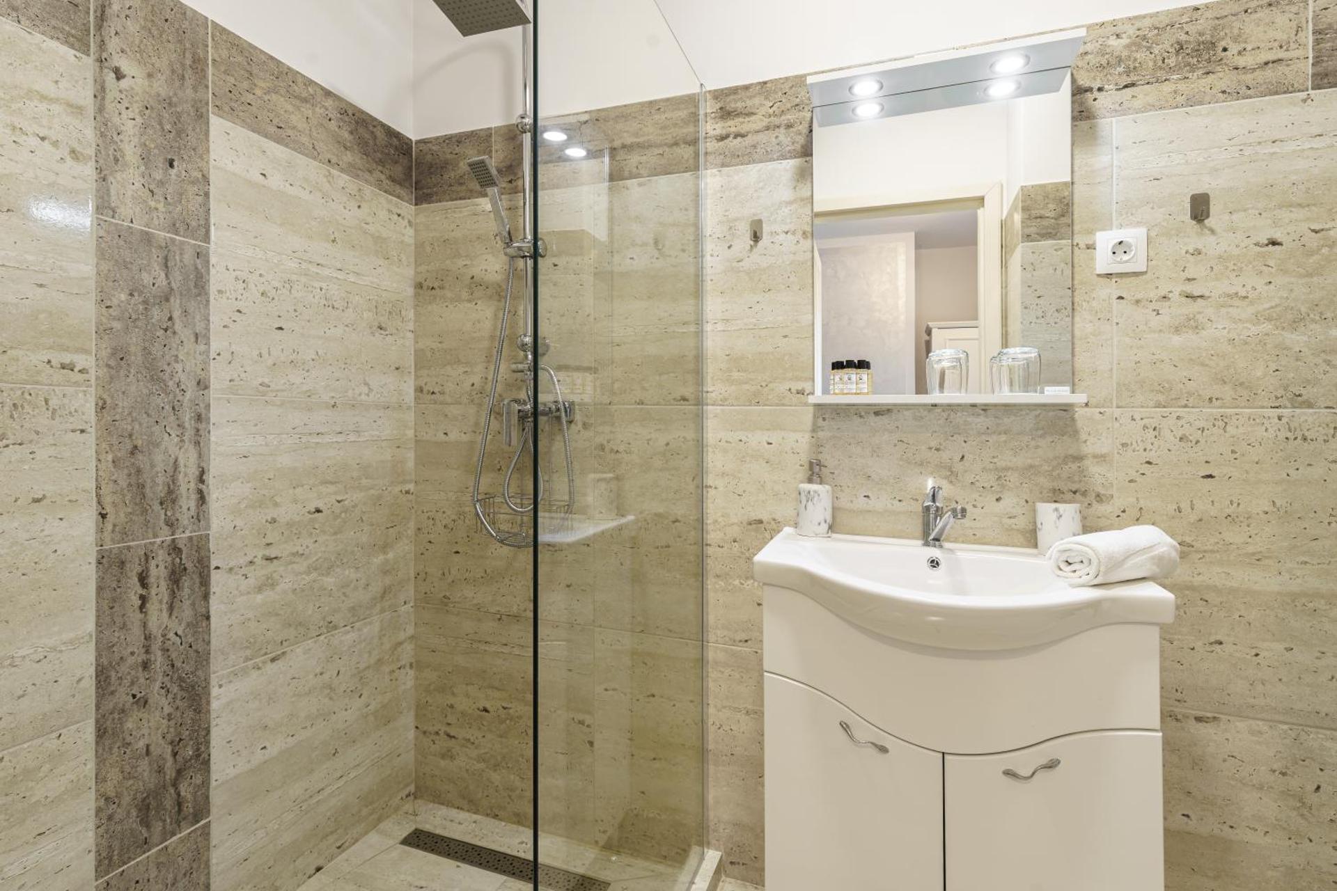 Airport Wanderer Inn - Vándor fogadó