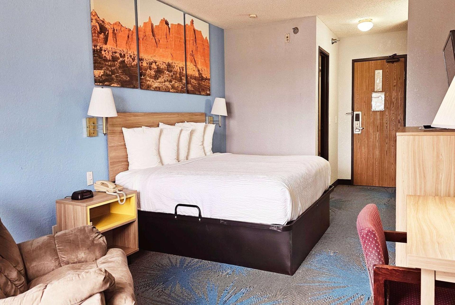 Photo of the whole room