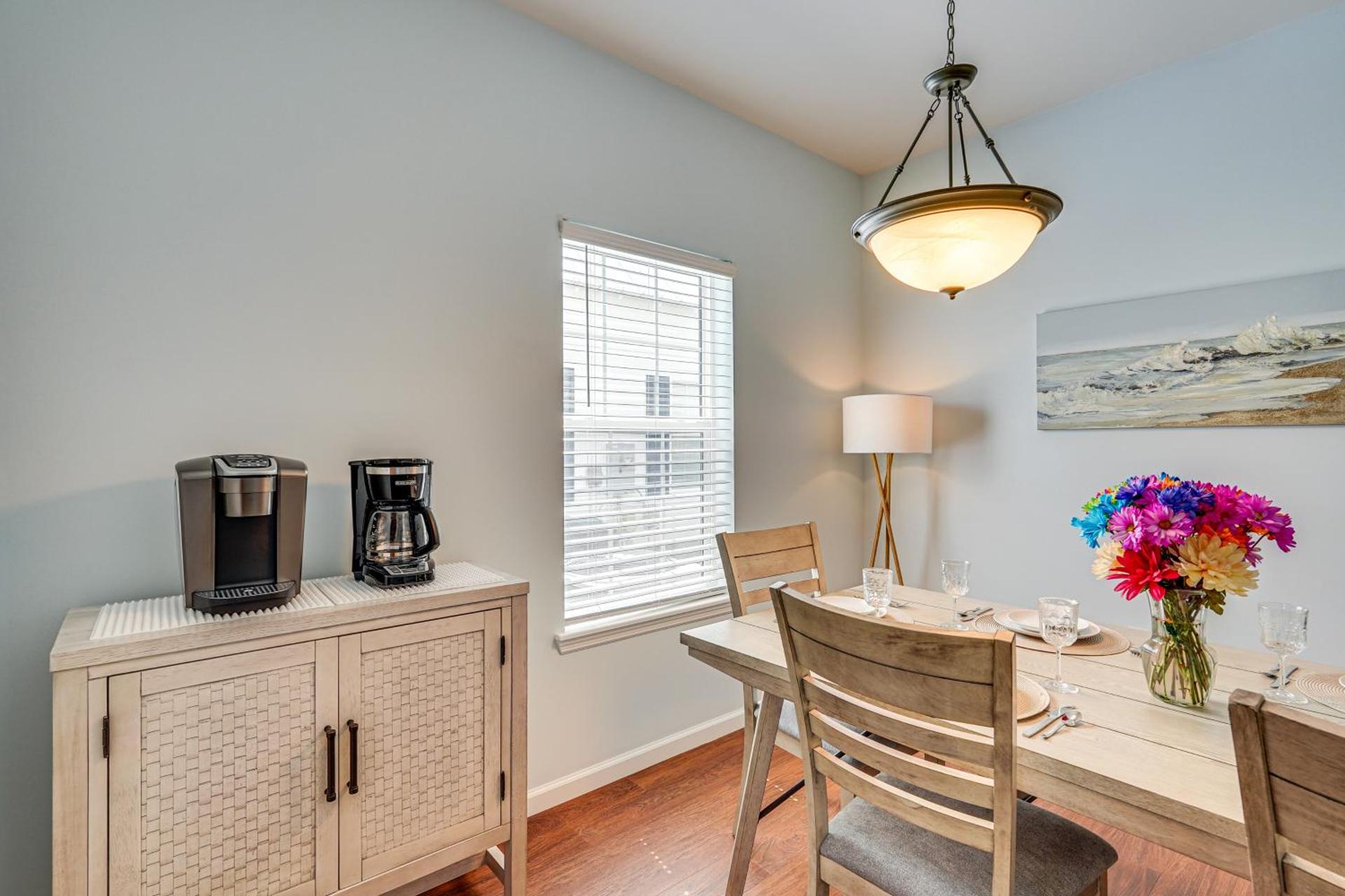 Walk to Bay and Dtwn Port St Joe Paradise with Grill!