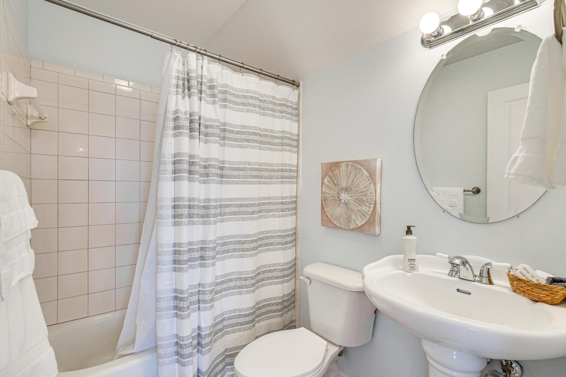 Walk to Bay and Dtwn Port St Joe Paradise with Grill!