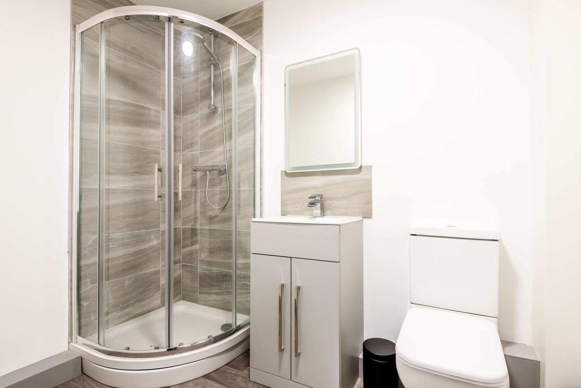 Modern & Bright 1 Bedroom Apartment in Yeadon