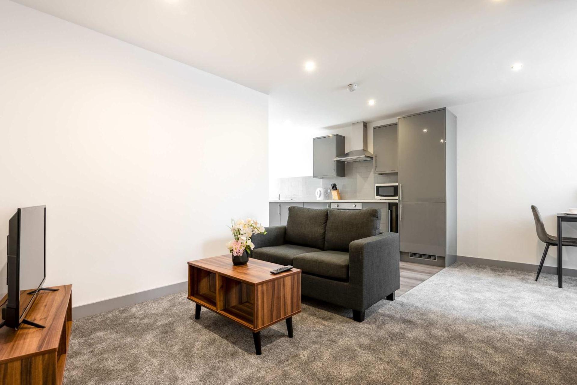 Modern & Bright 1 Bedroom Apartment in Yeadon