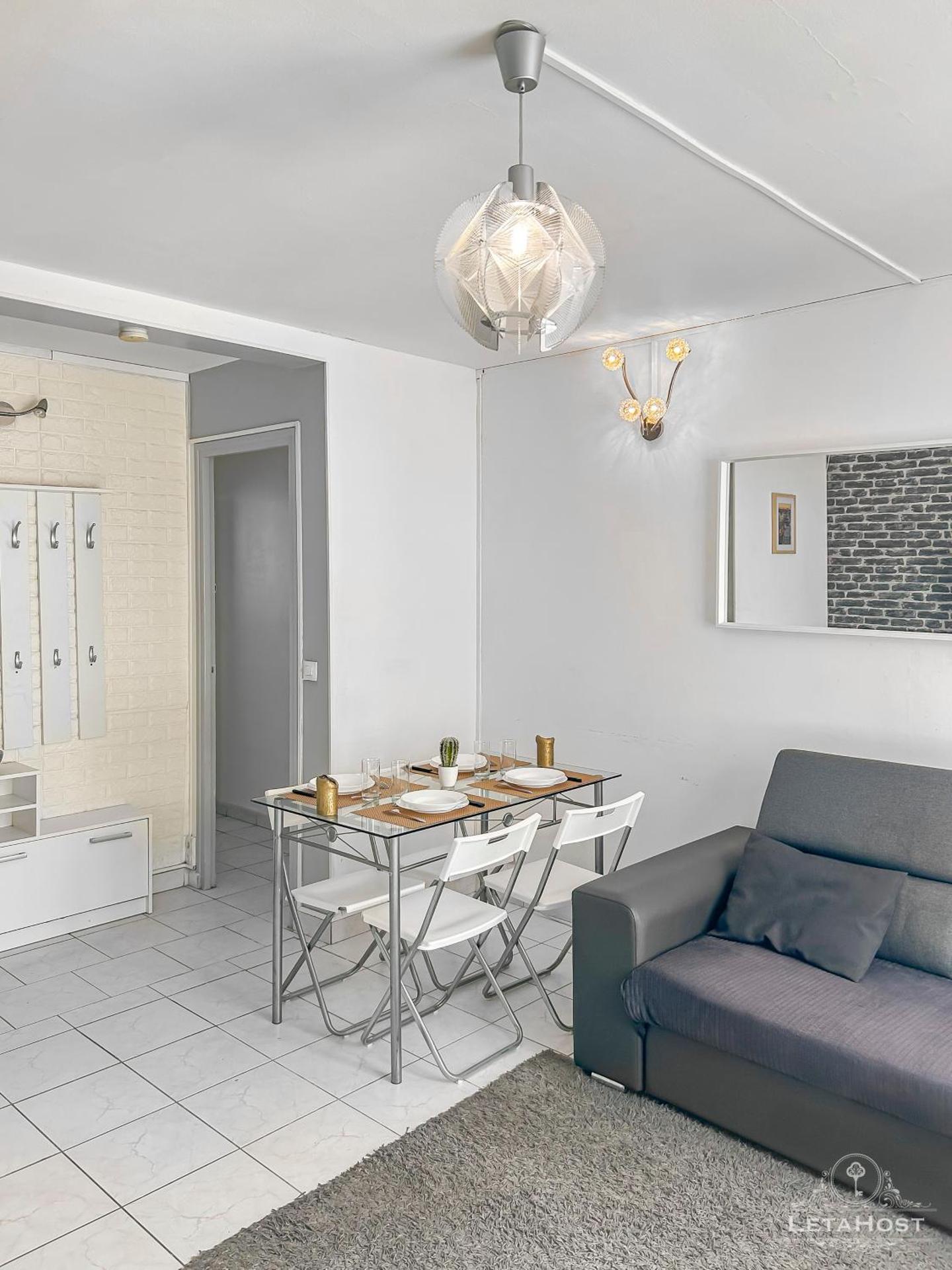 Appartement moderne avec Wi-Fi et Balcon