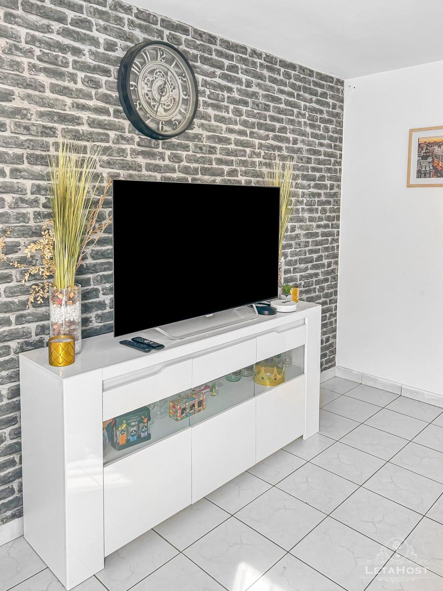 Appartement moderne avec Wi-Fi et Balcon