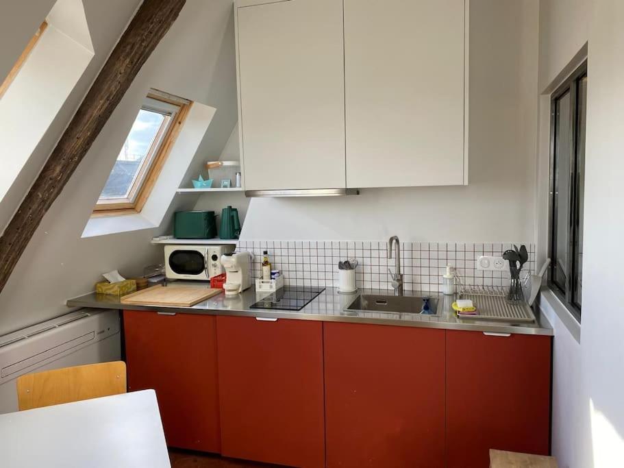 Kitchen or kitchenette