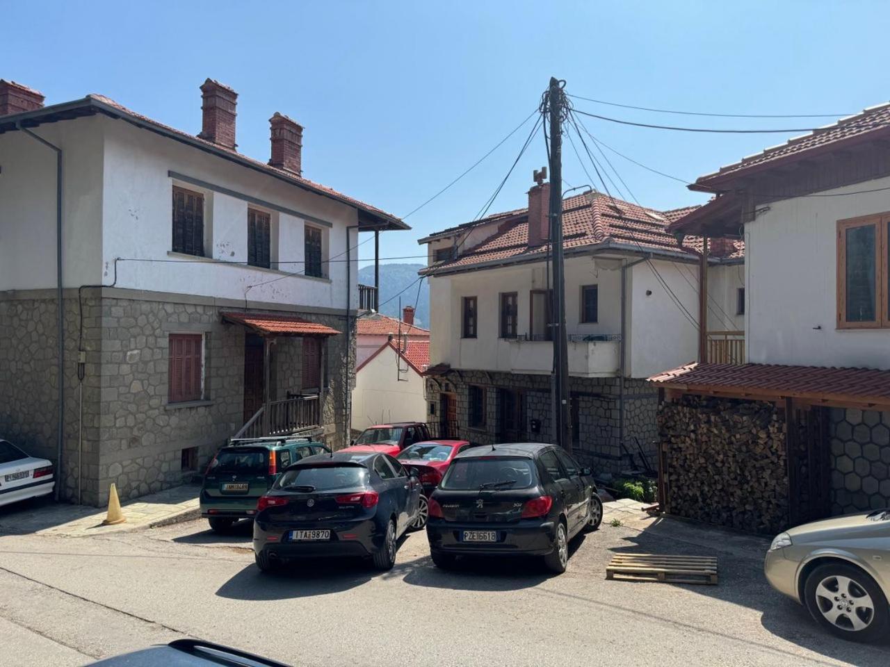 Το σπίτι της πλατείας