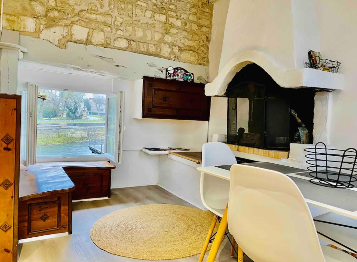 Le Quai 2, ancien Moulin au Bord de la Charente - Charme et Sérénité à Jarnac