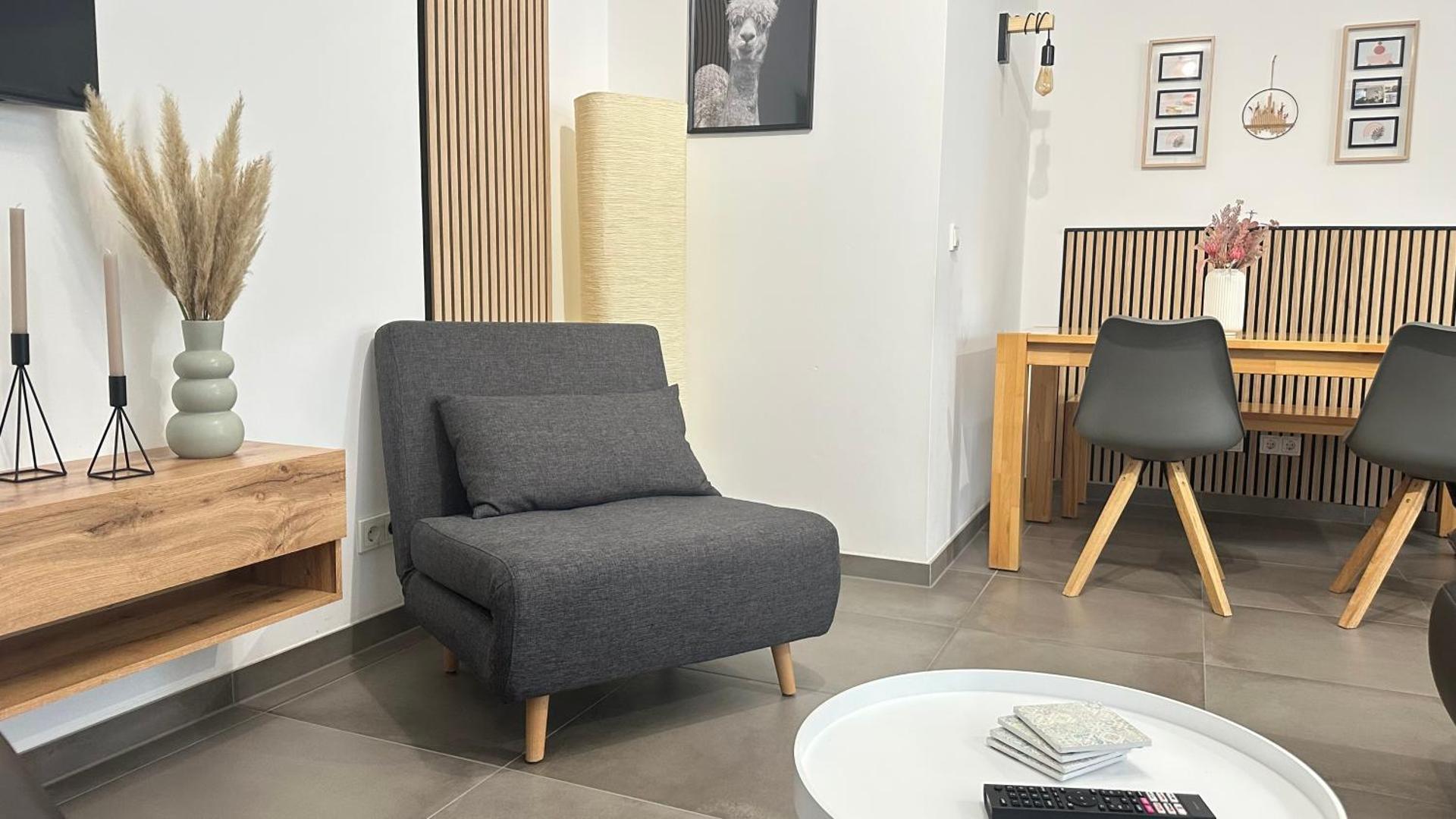 Barrierefreie Ferienwohnung in Winterscheid nahe Köln Bonn bis 4 Personen mit Netflix und mehr