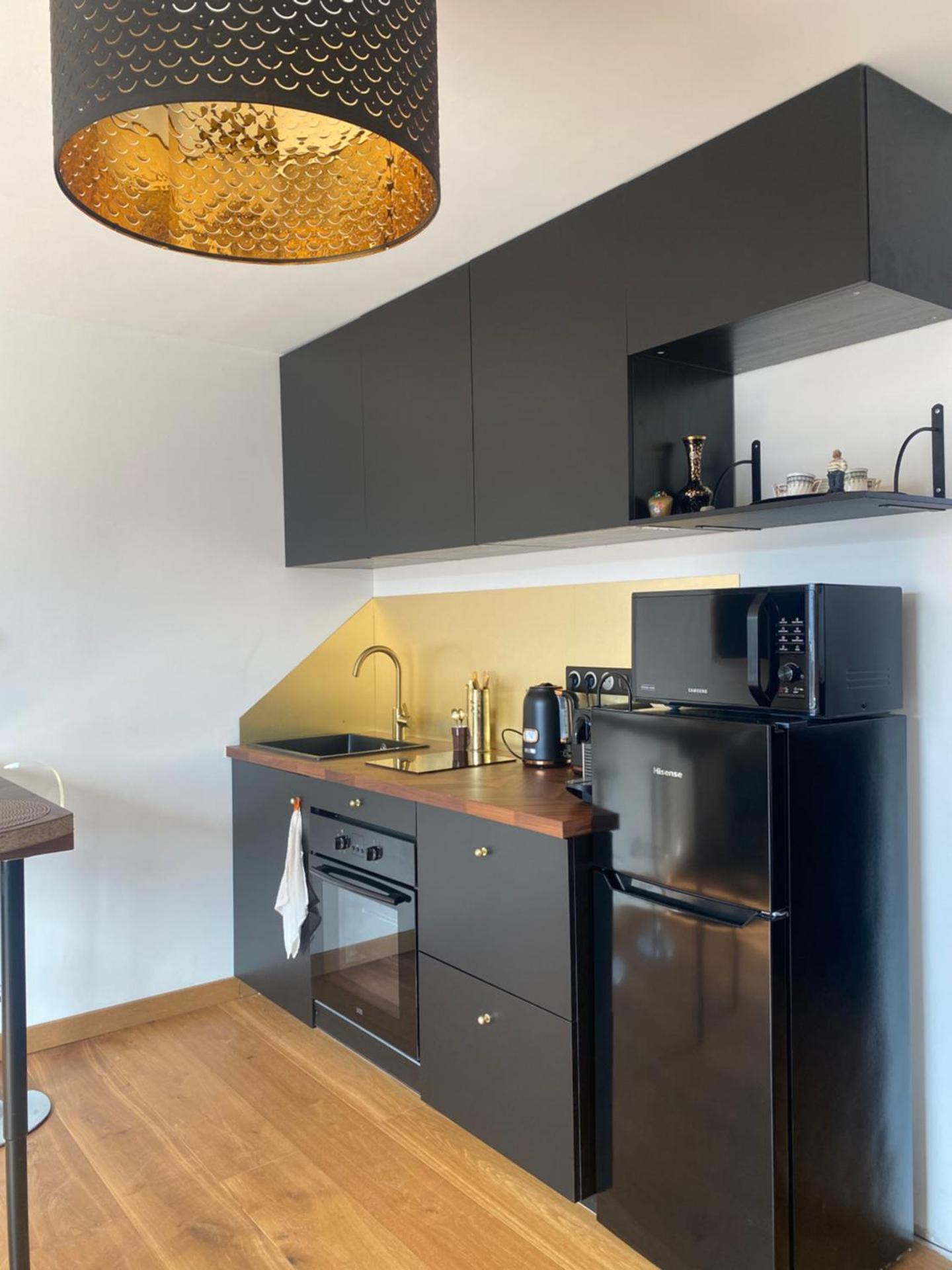 Kitchen or kitchenette