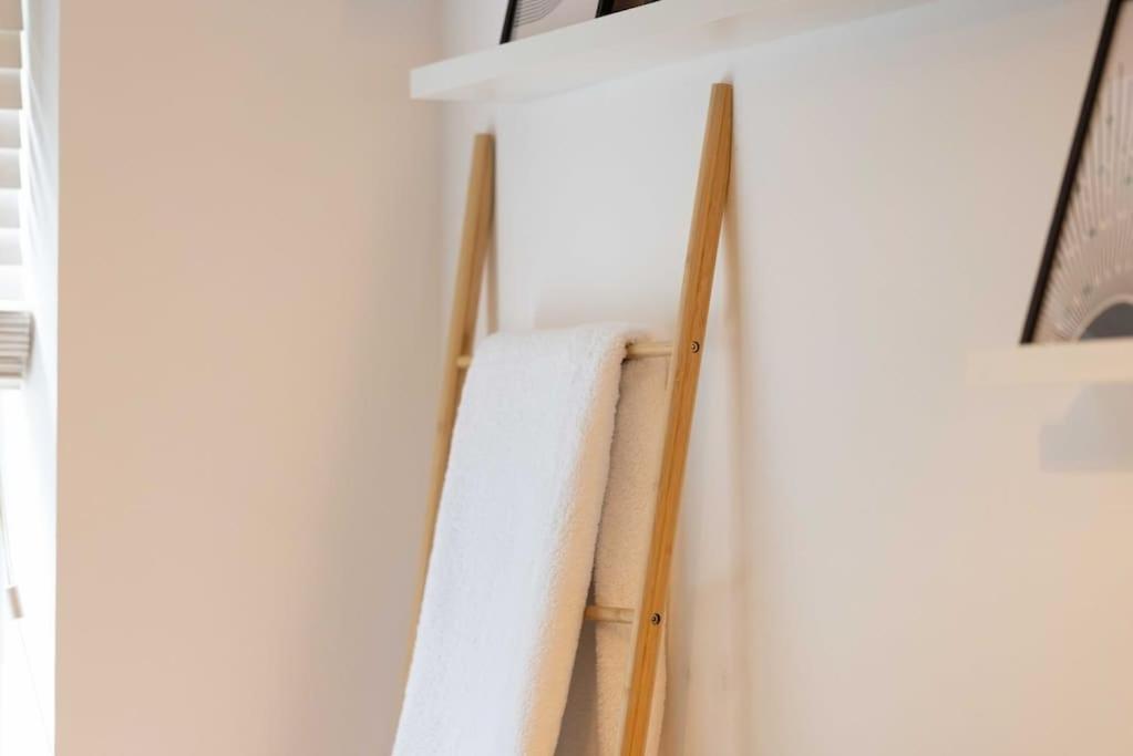 Cozy 1BR Opposite Ascot Racecourse, Free Parking