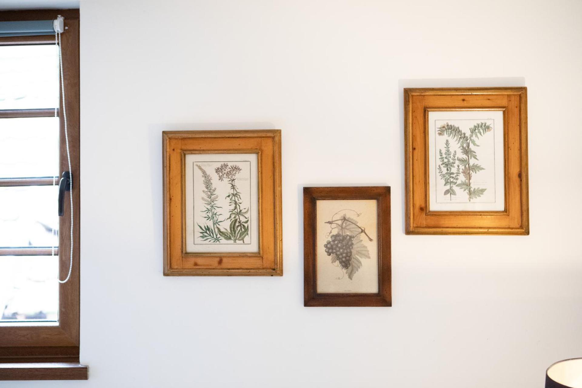 Au pied des remparts à Eguisheim