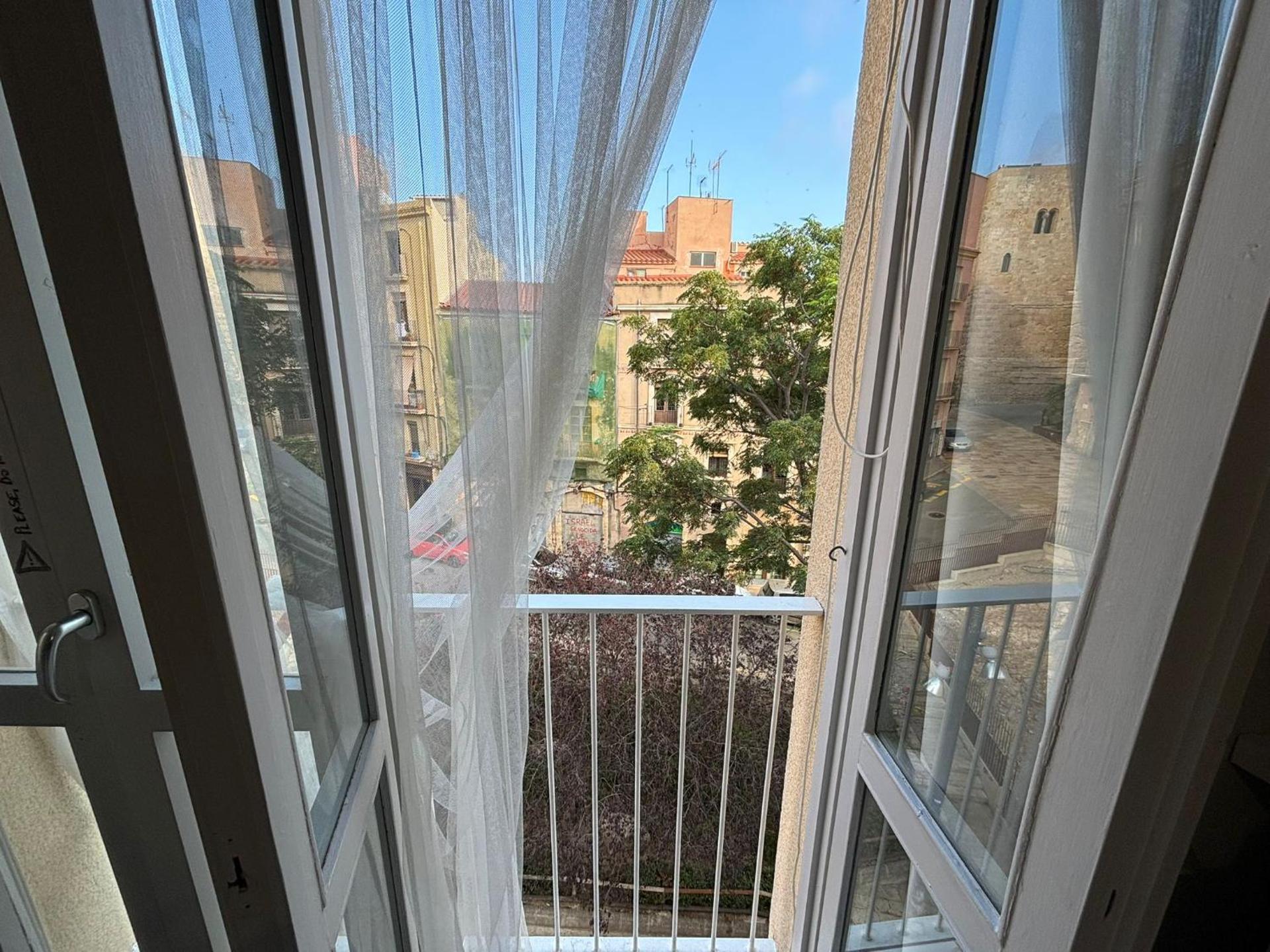 Central with charm and sea views