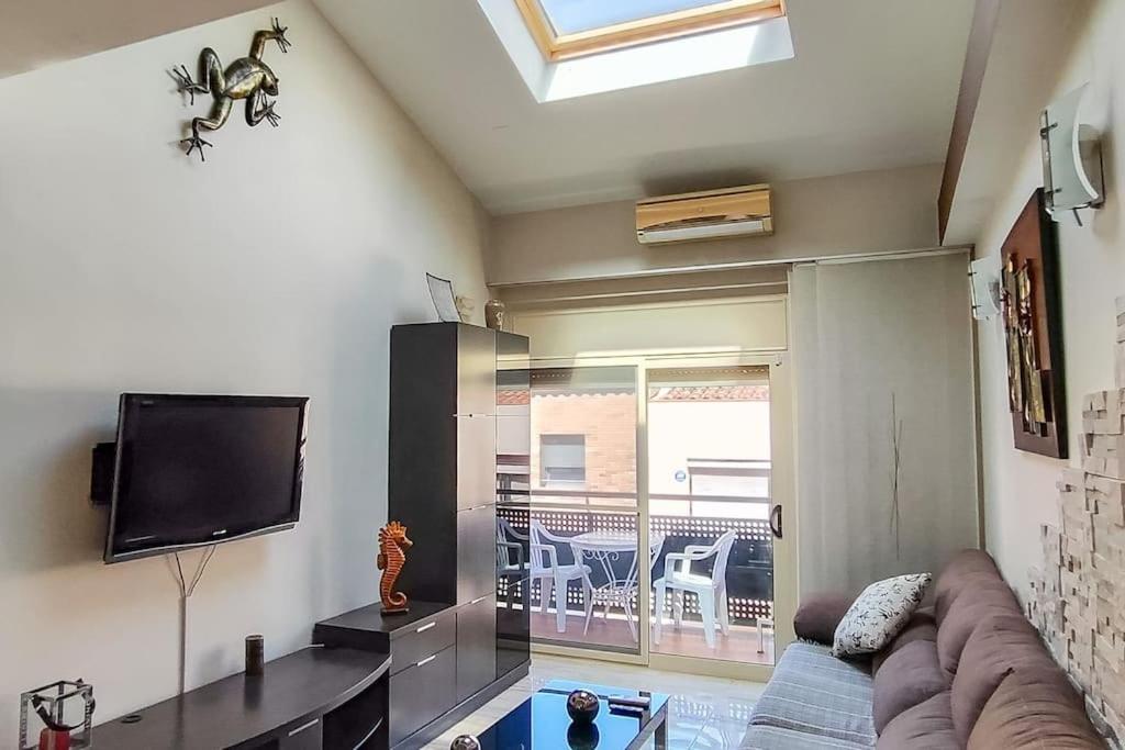 Fee4Me Comfortable flat near the sea