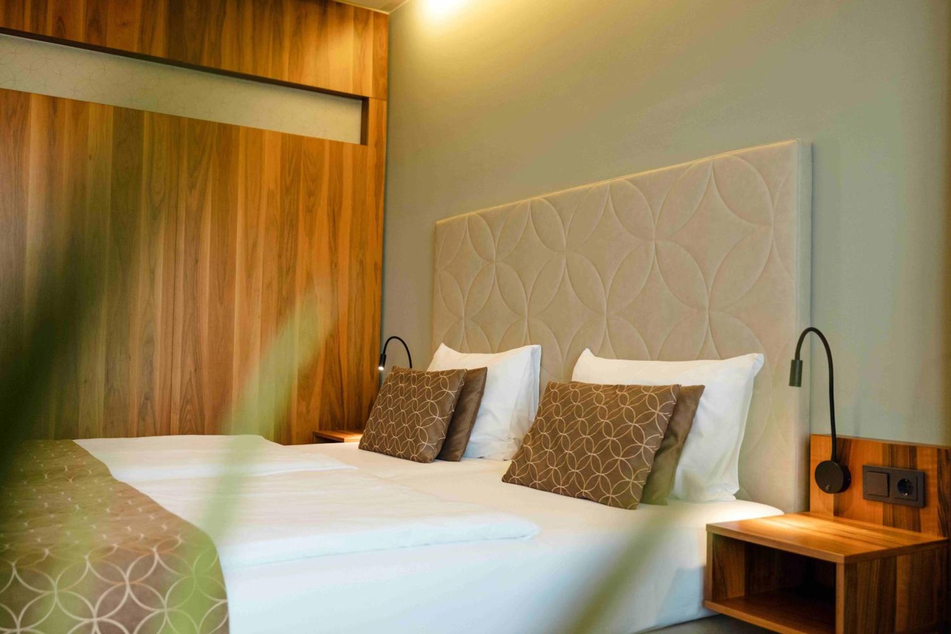 Therme Laa Hotel Silent Spa Villas