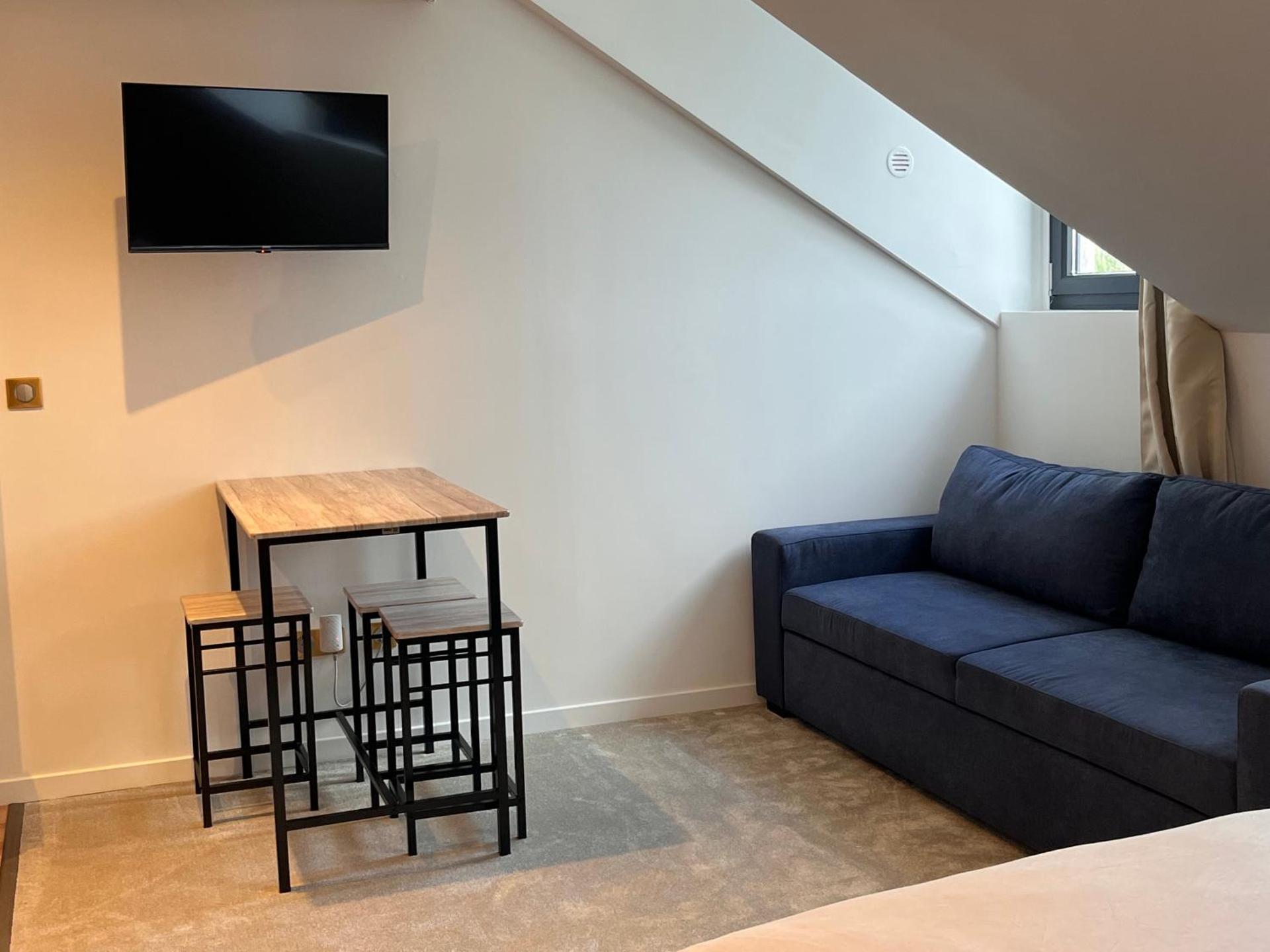 HDG Hôtel Gare de L'Isle Adam Appart's Hotel