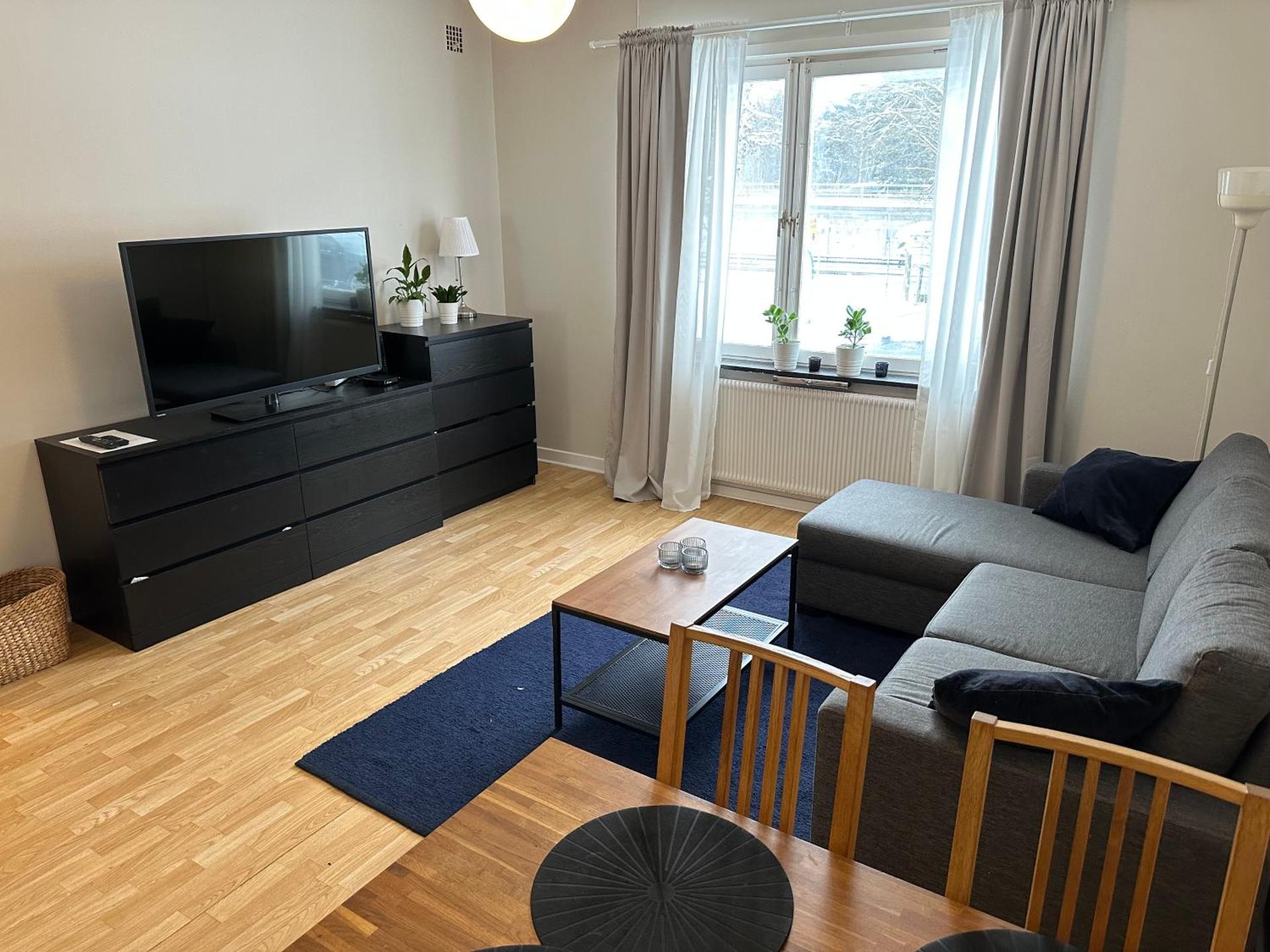 One-Bedroom Apartment