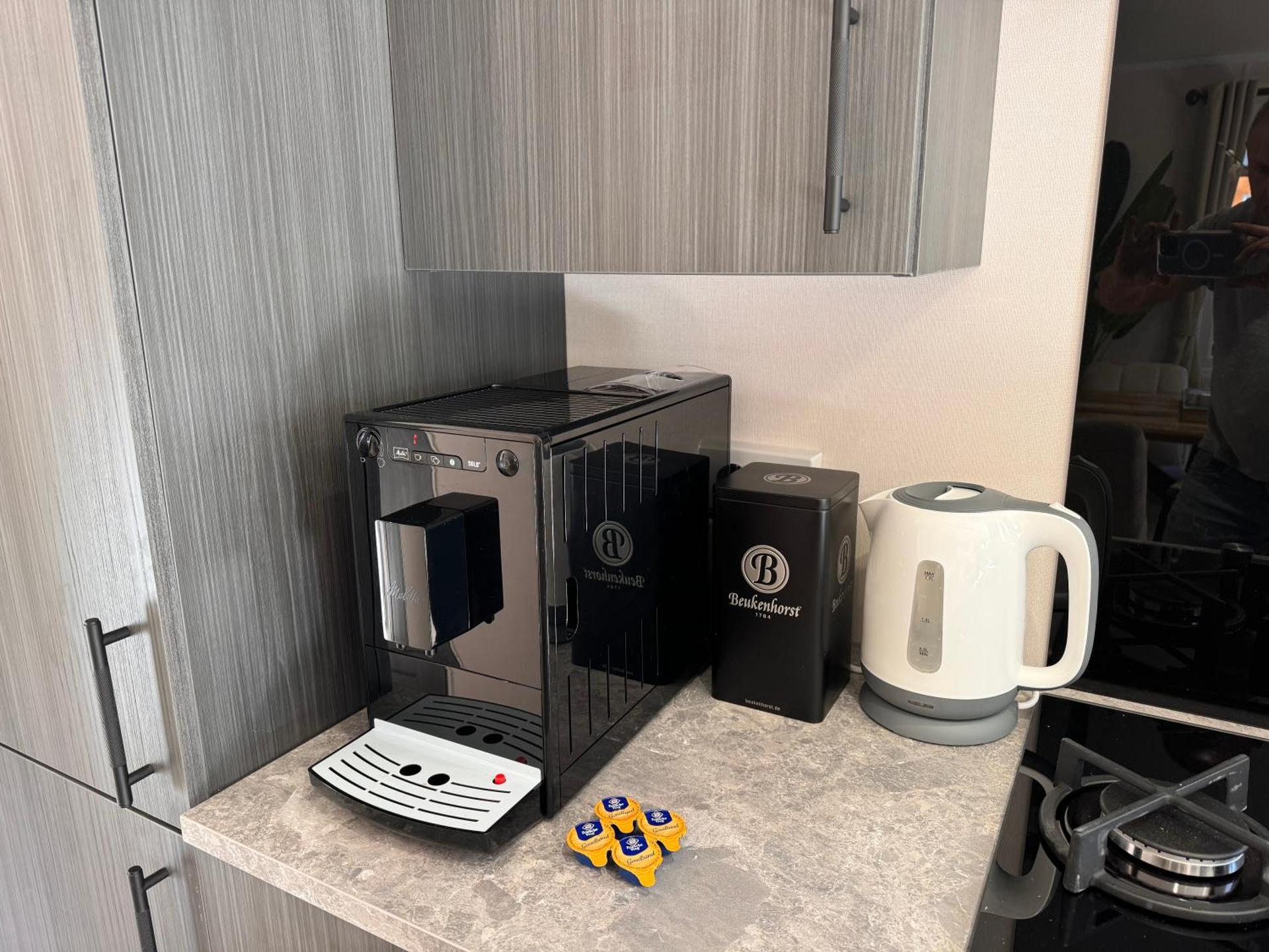 Coffee/tea facilities