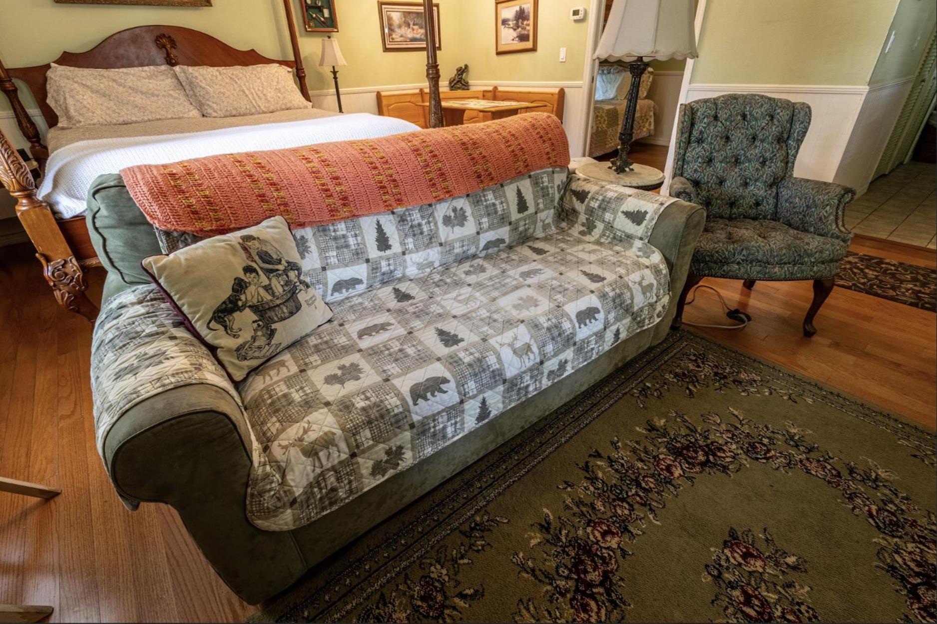 Photo of the whole room