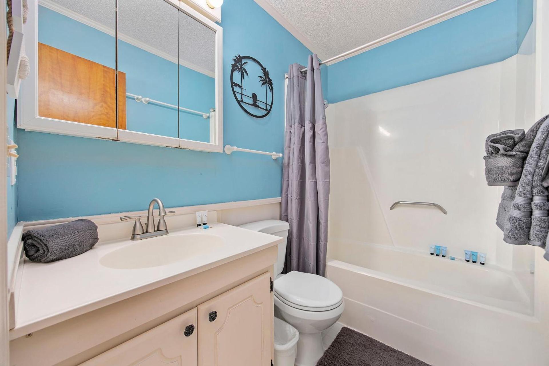 A Place At The Beach II - 1 block from the ocean