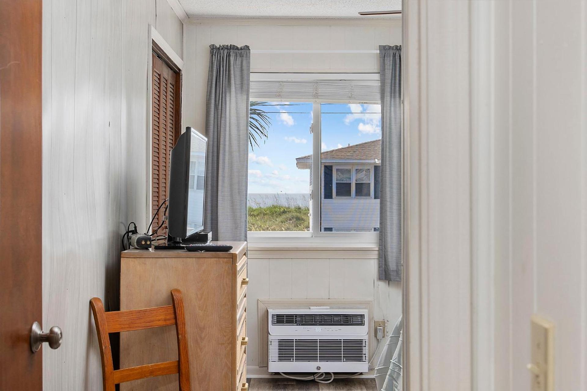 A Place At The Beach II - 1 block from the ocean