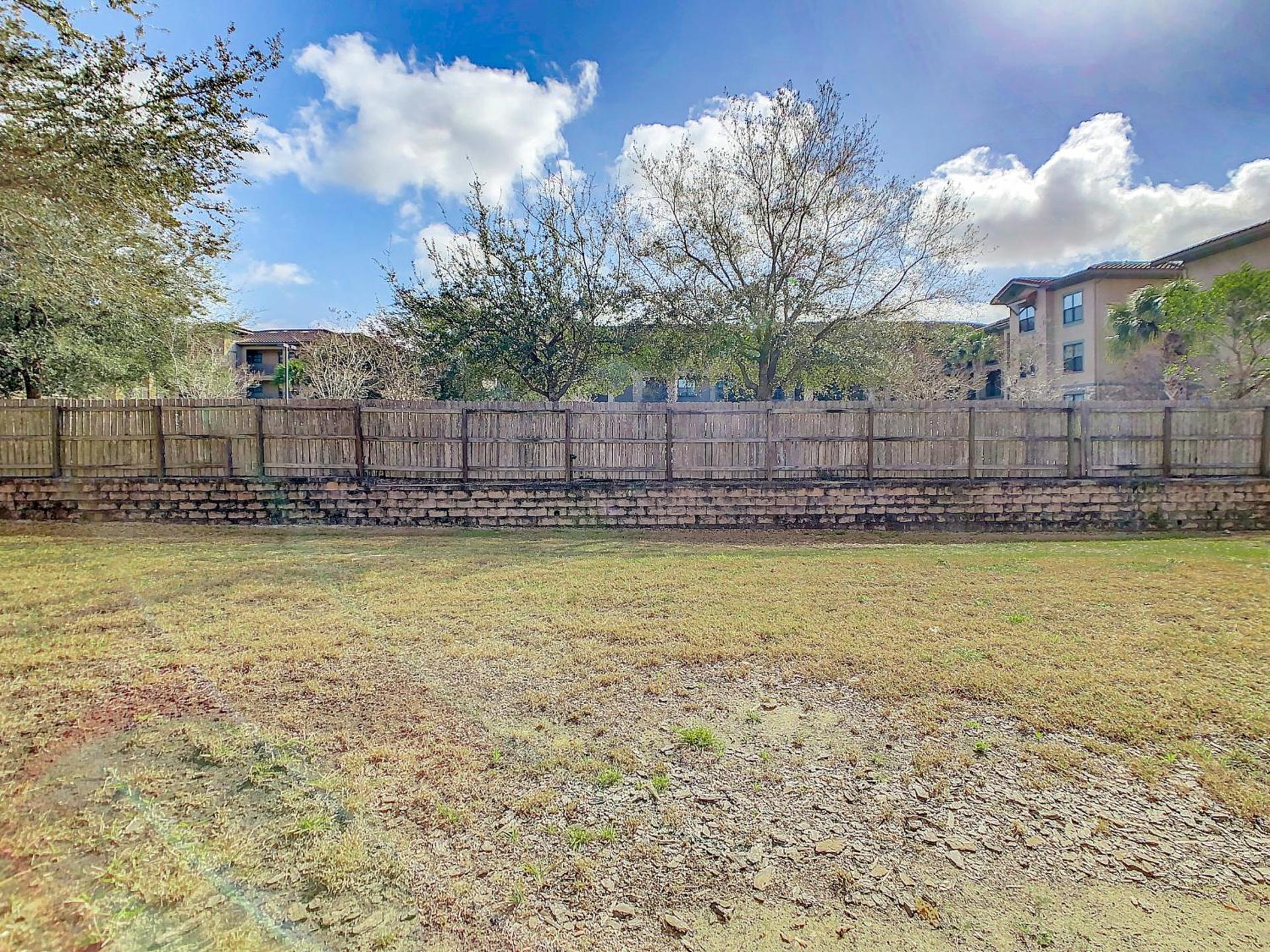 Charming & Cozy Getaway! Lazy River!