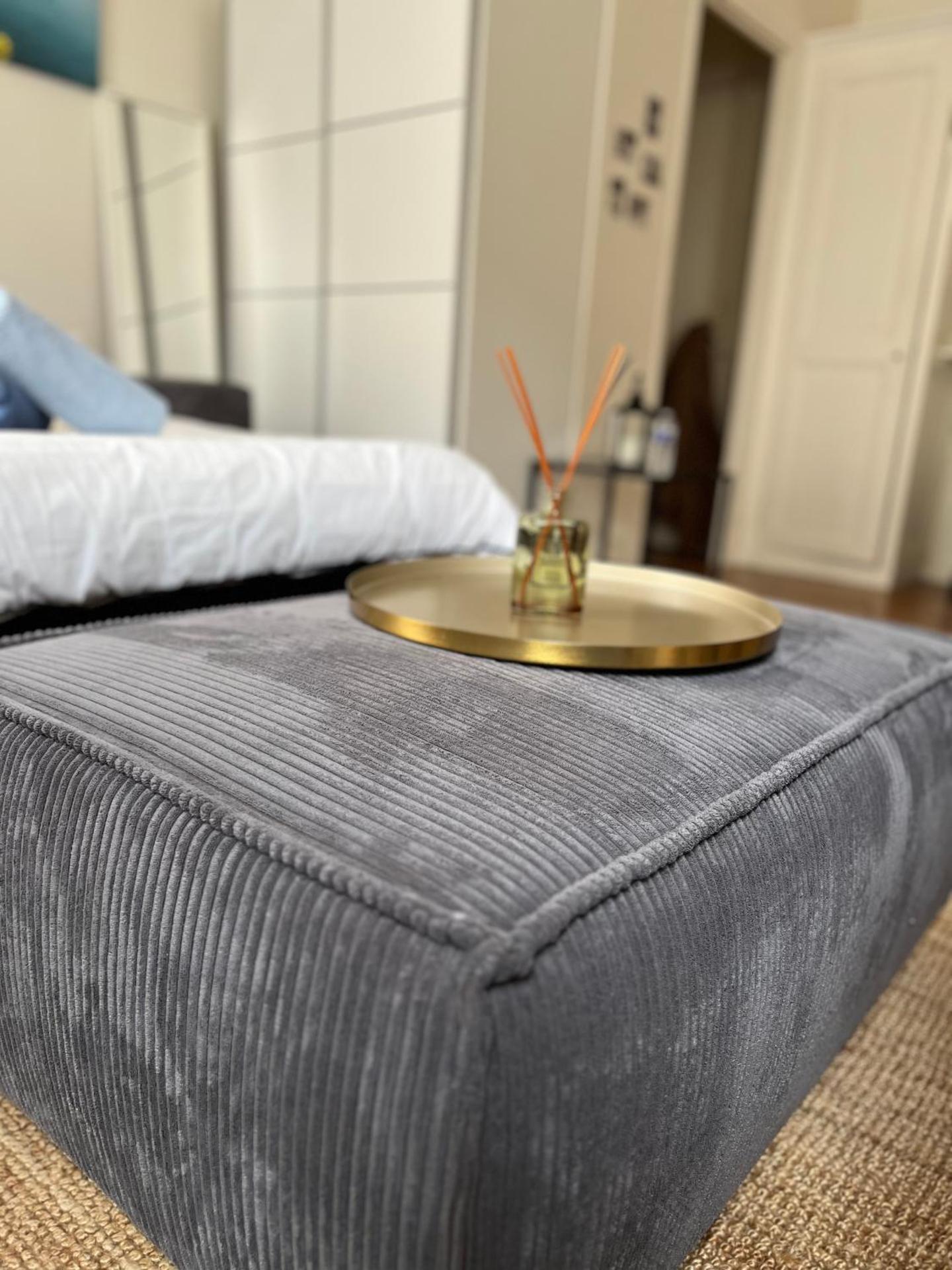 Grand studio lumineux en plein coeur de Versailles