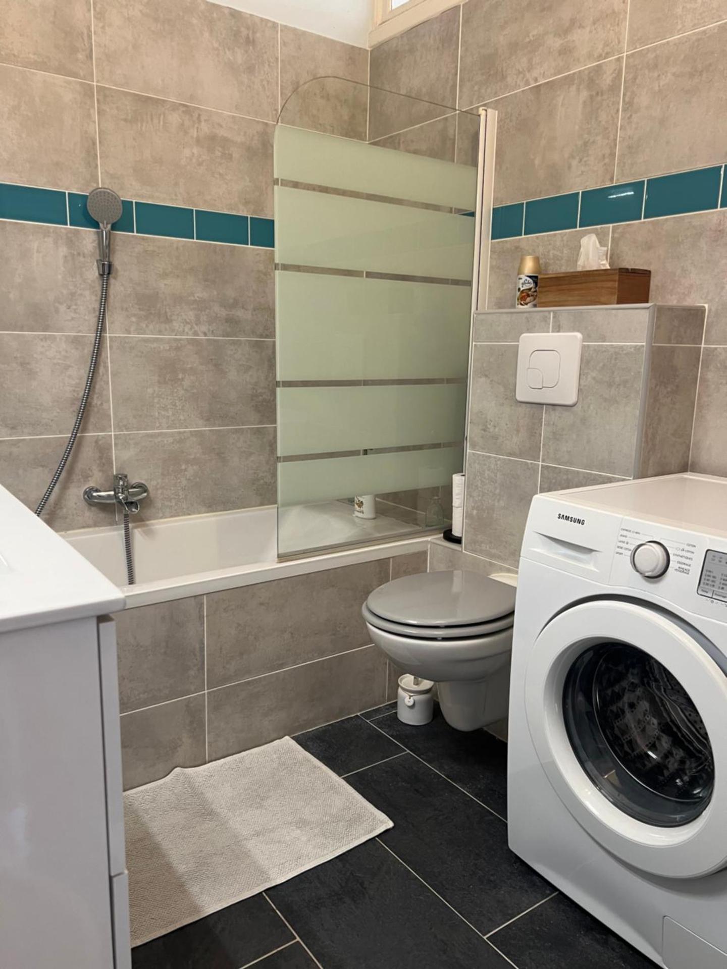 Grand studio lumineux en plein coeur de Versailles