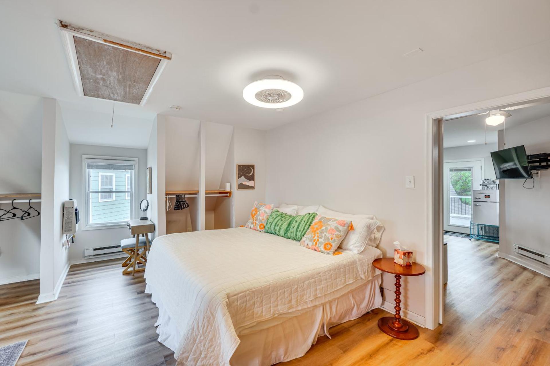 Epic Brunswick Apartment with Deck!