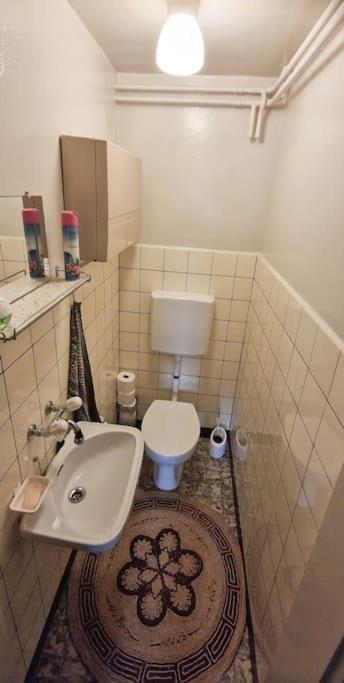 Maison vis-à-vis du lac